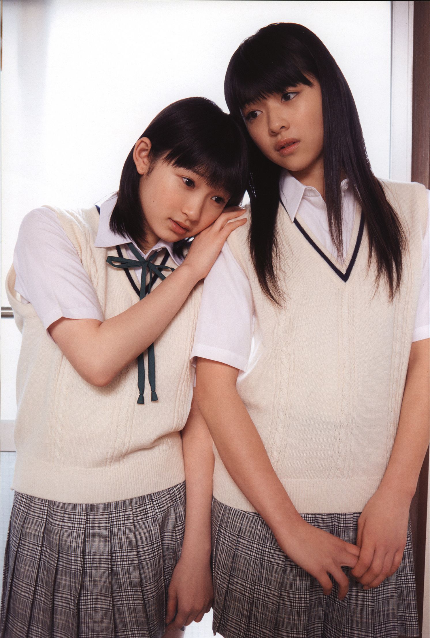 日本美少女组合Juice=Juice《OFFICIAL PHOTO BOOK》 第17张图