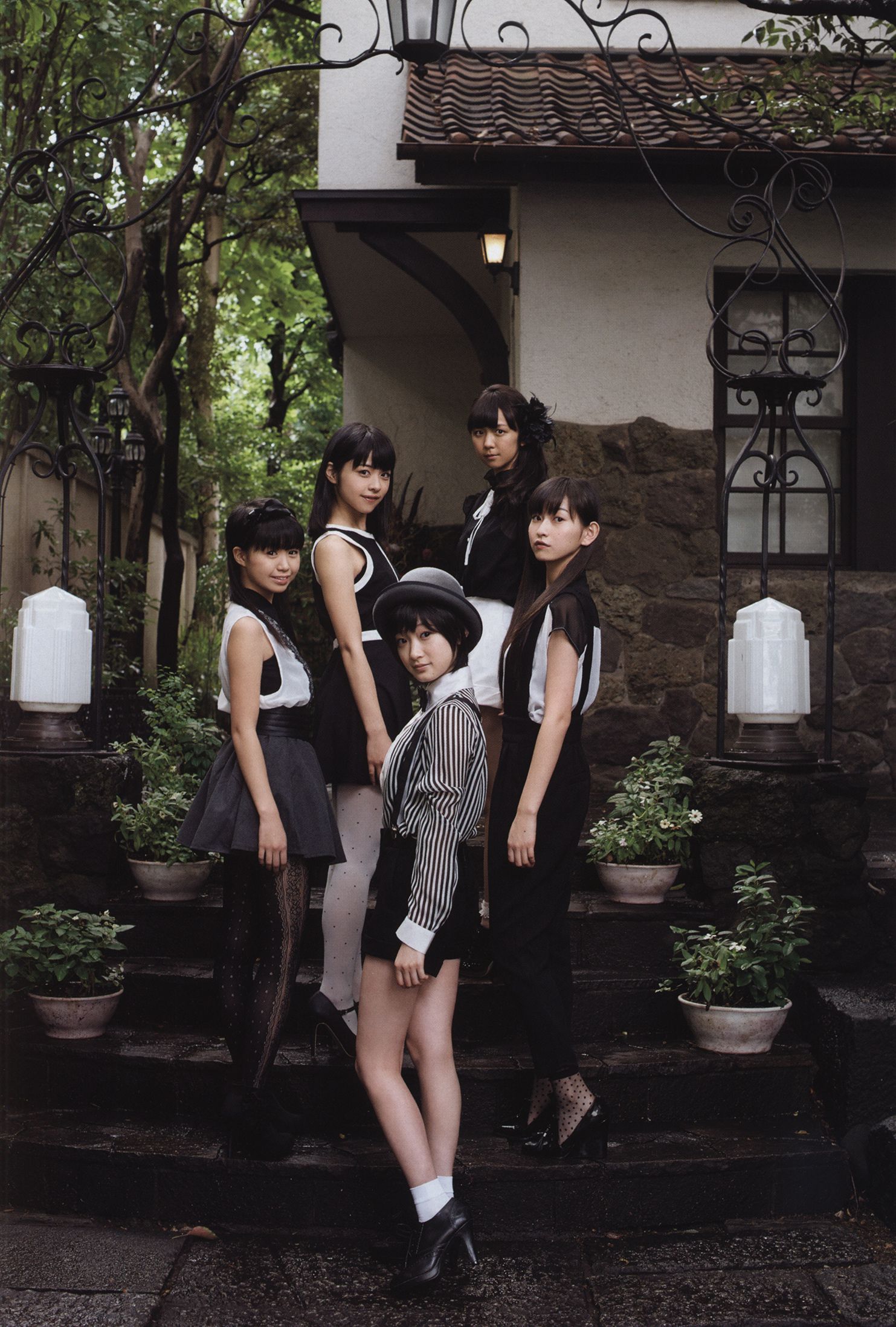 日本美少女组合Juice=Juice《OFFICIAL PHOTO BOOK》 第49张图