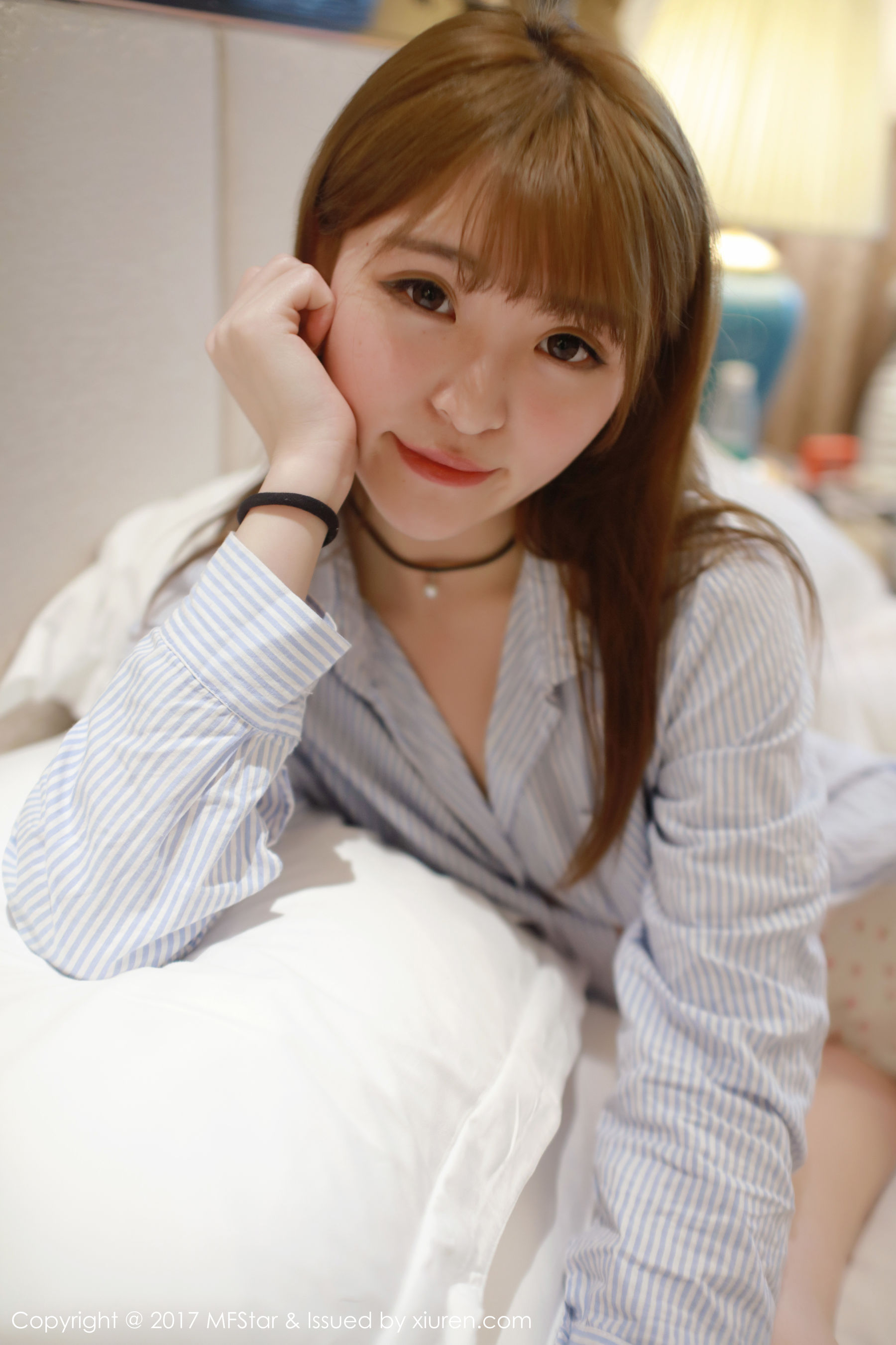 伊小七MoMo《草莓内裤+衬衫系列》 [模范学院MFStar] Vol.096 第9张图