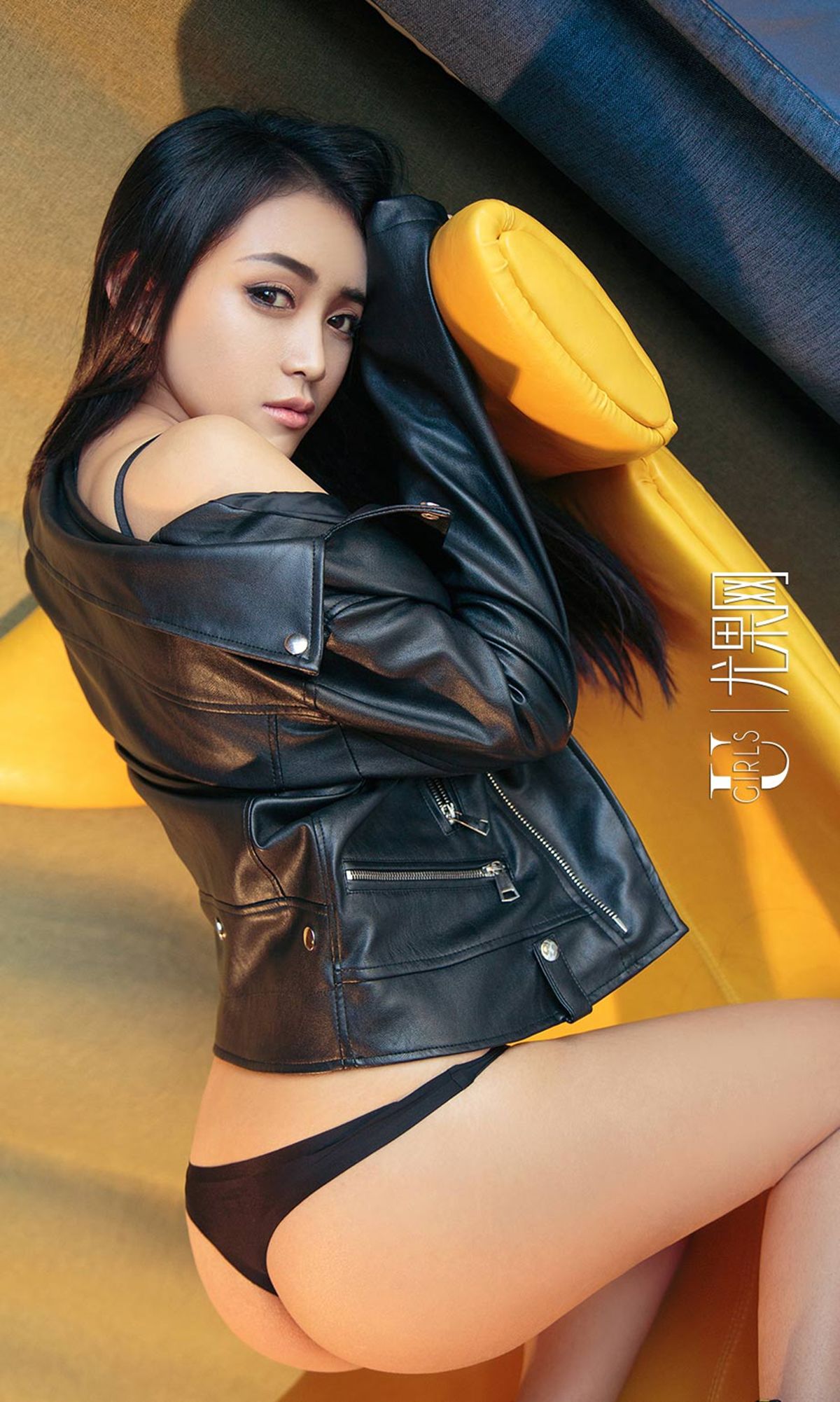 一凡《拉开的皮夹克》 [尤果圈Ugirls] NO.915 第40张图
