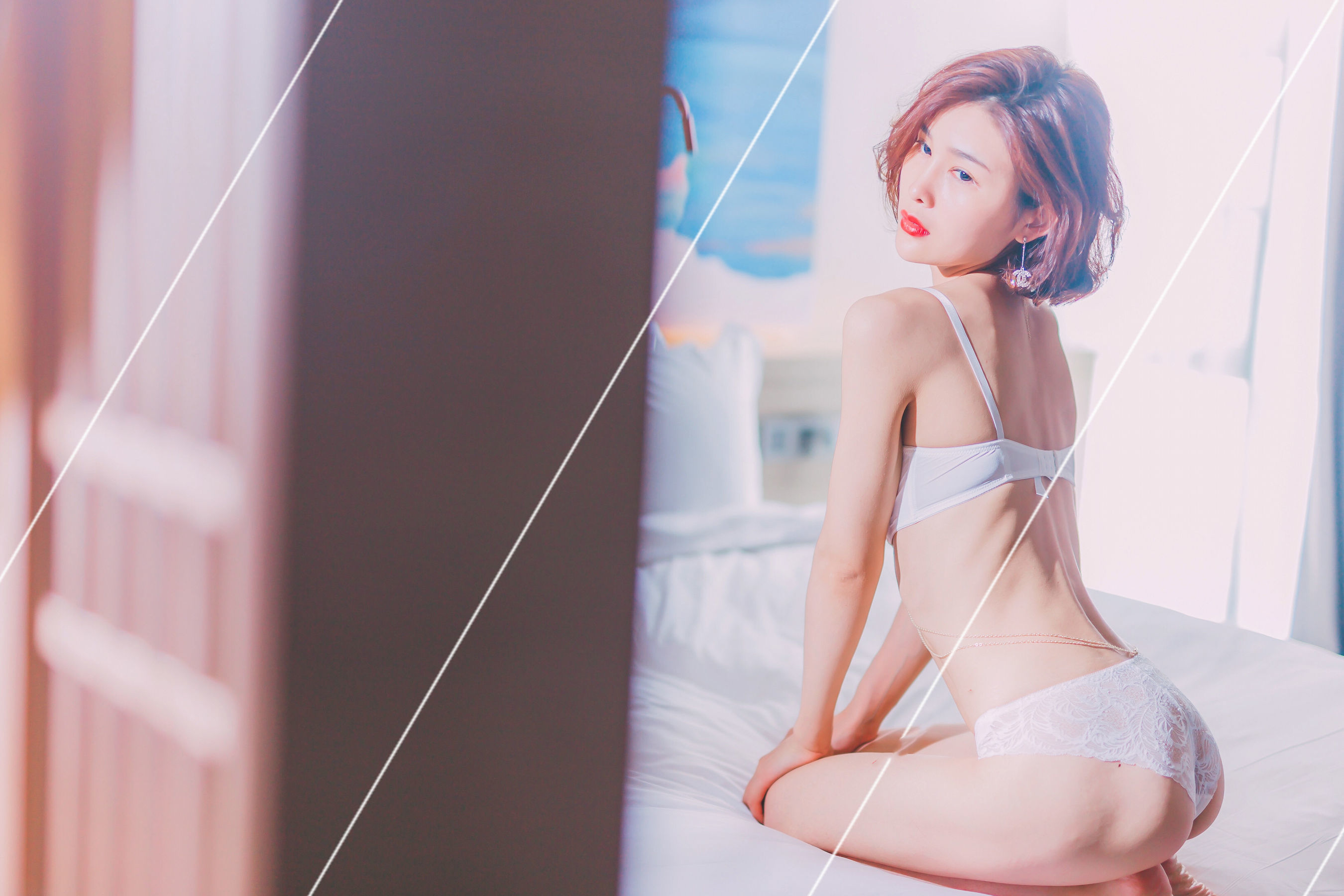 闫盼盼 2018年7月写真《裸心》 第34张图
