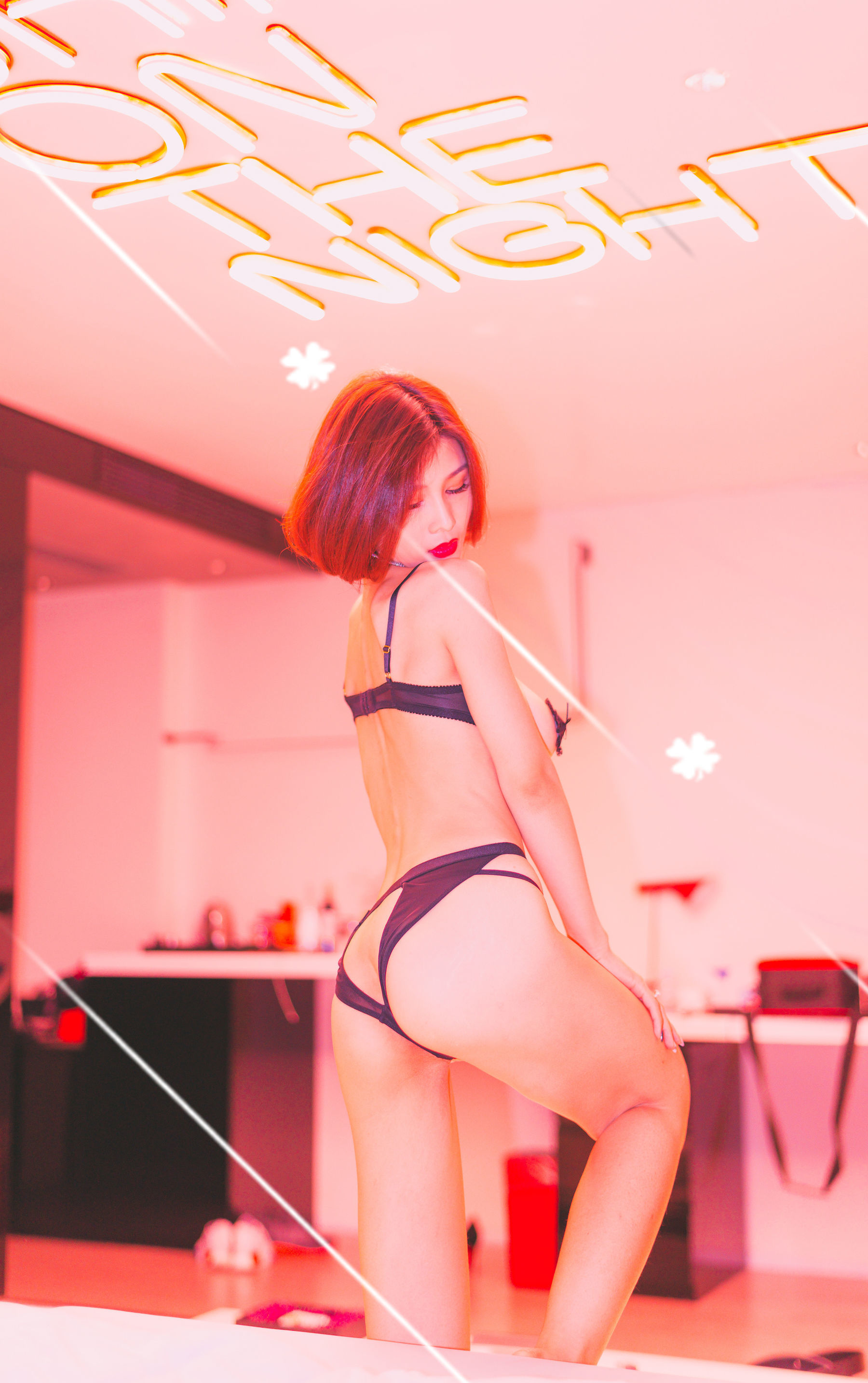 闫盼盼 《灵与欲》 第15张图