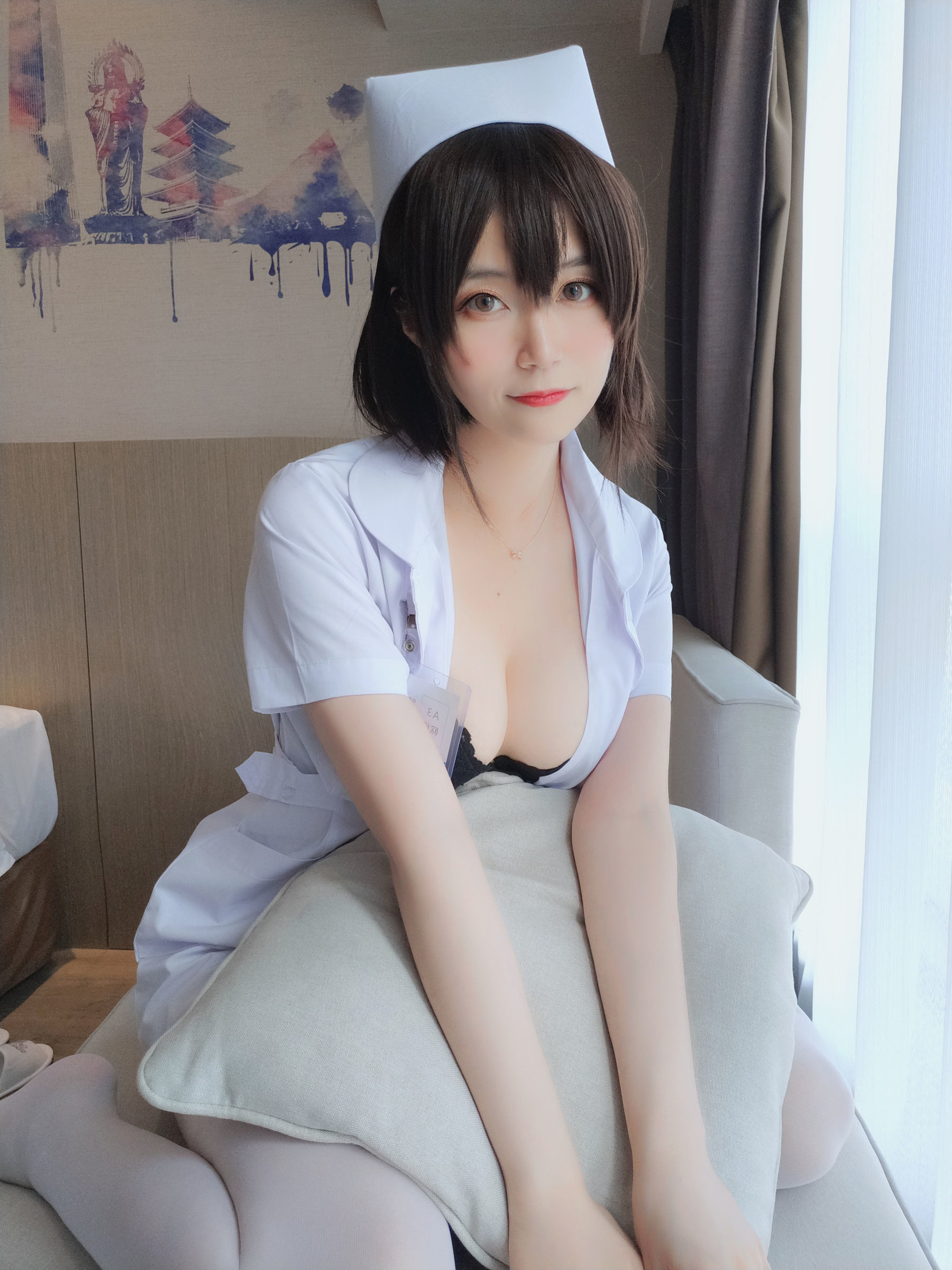[萝莉COS] 白银 - 短发小护士 第18张图