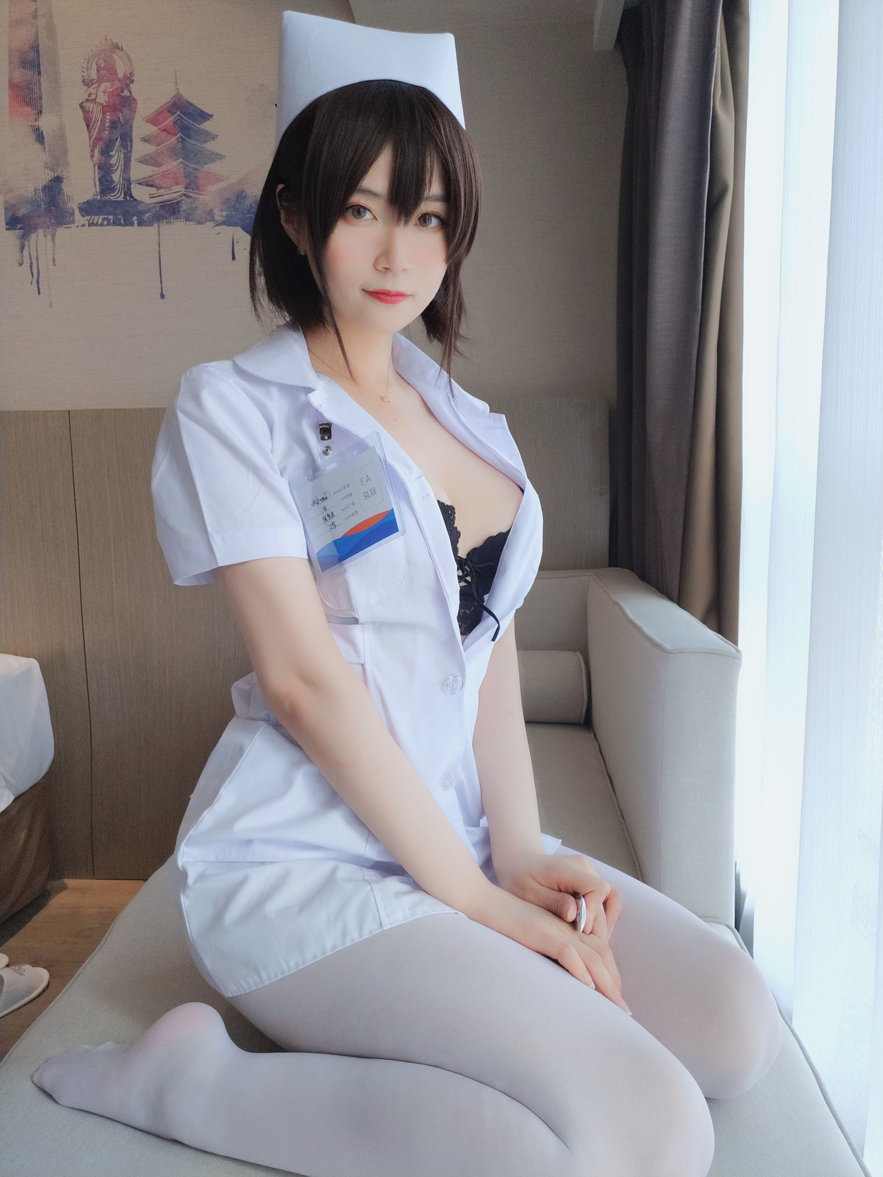 [萝莉COS] 白银 - 短发小护士 第21张图