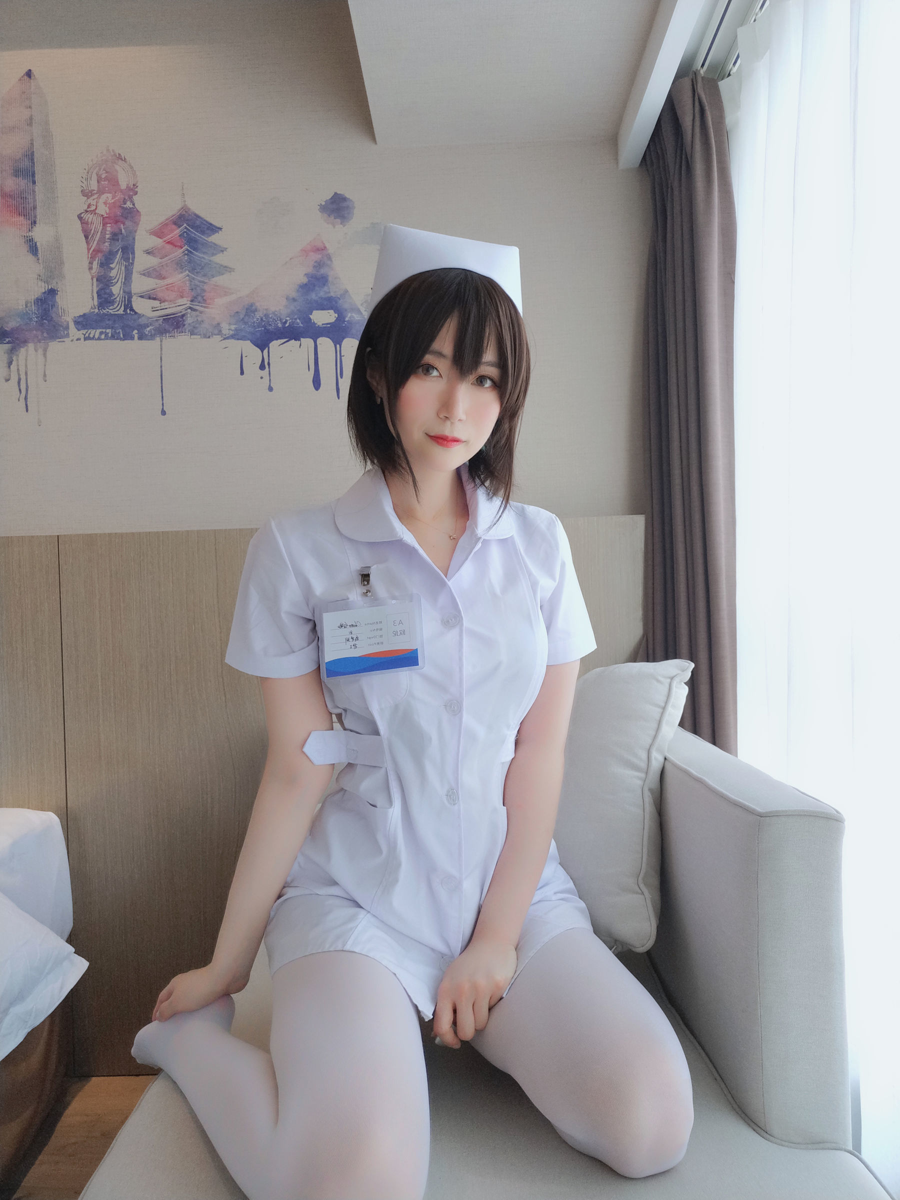 [萝莉COS] 白银 - 短发小护士 第35张图