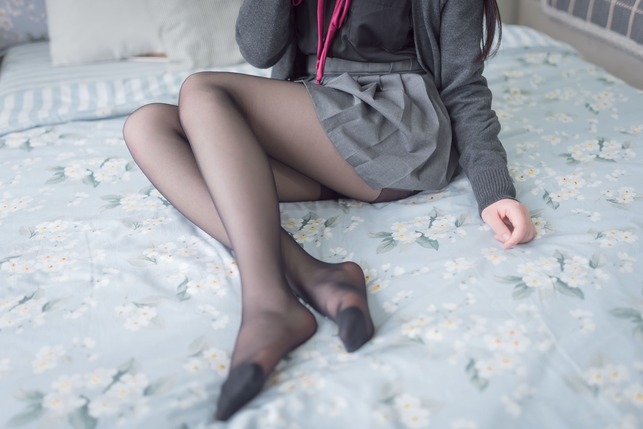 [萝莉COS] 雪琪 - JK黑丝 第38张图