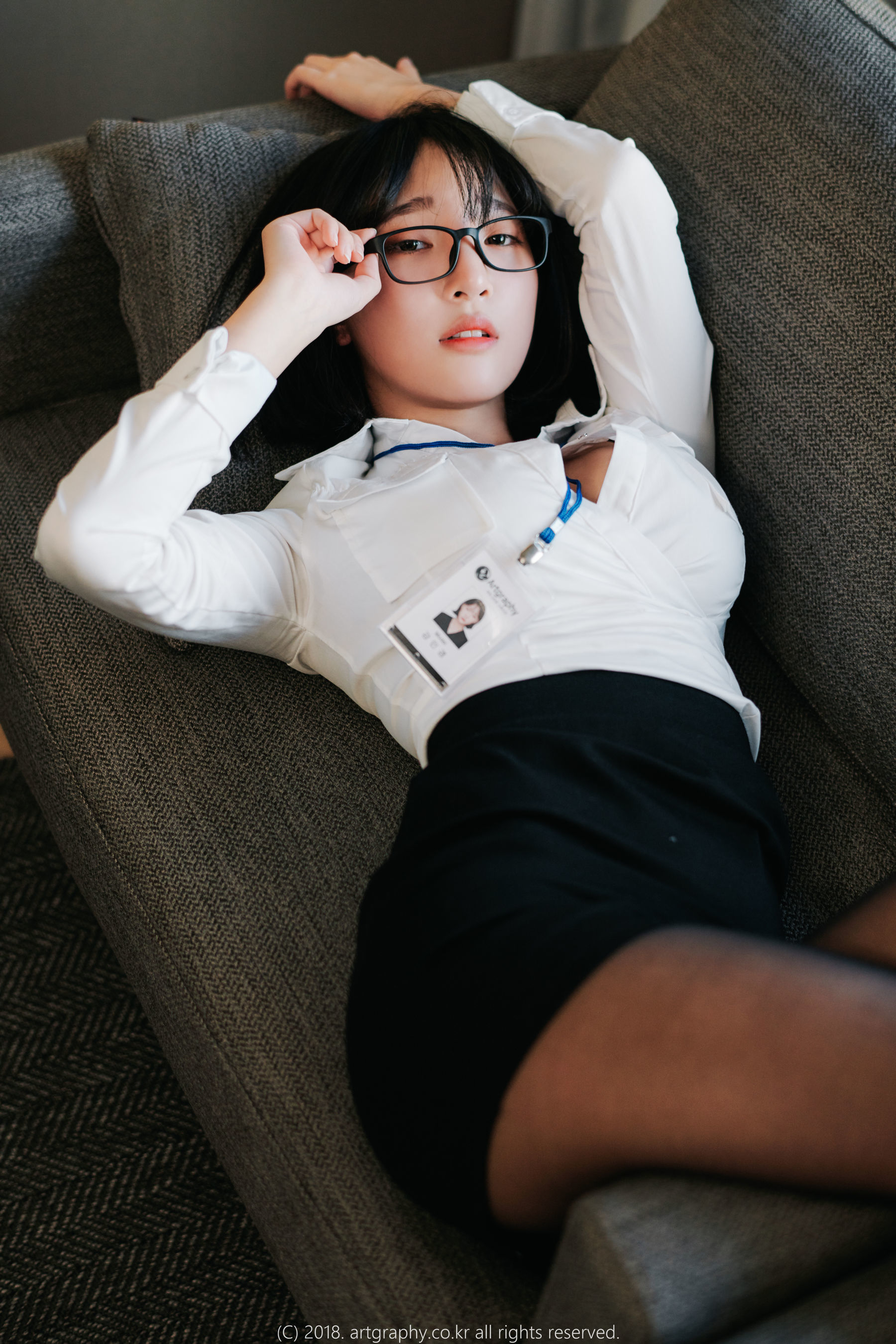 [ARTGRAVIA] VOL.042 巨乳少女姜仁卿 - 黑丝制服+女仆诱惑 第6张图