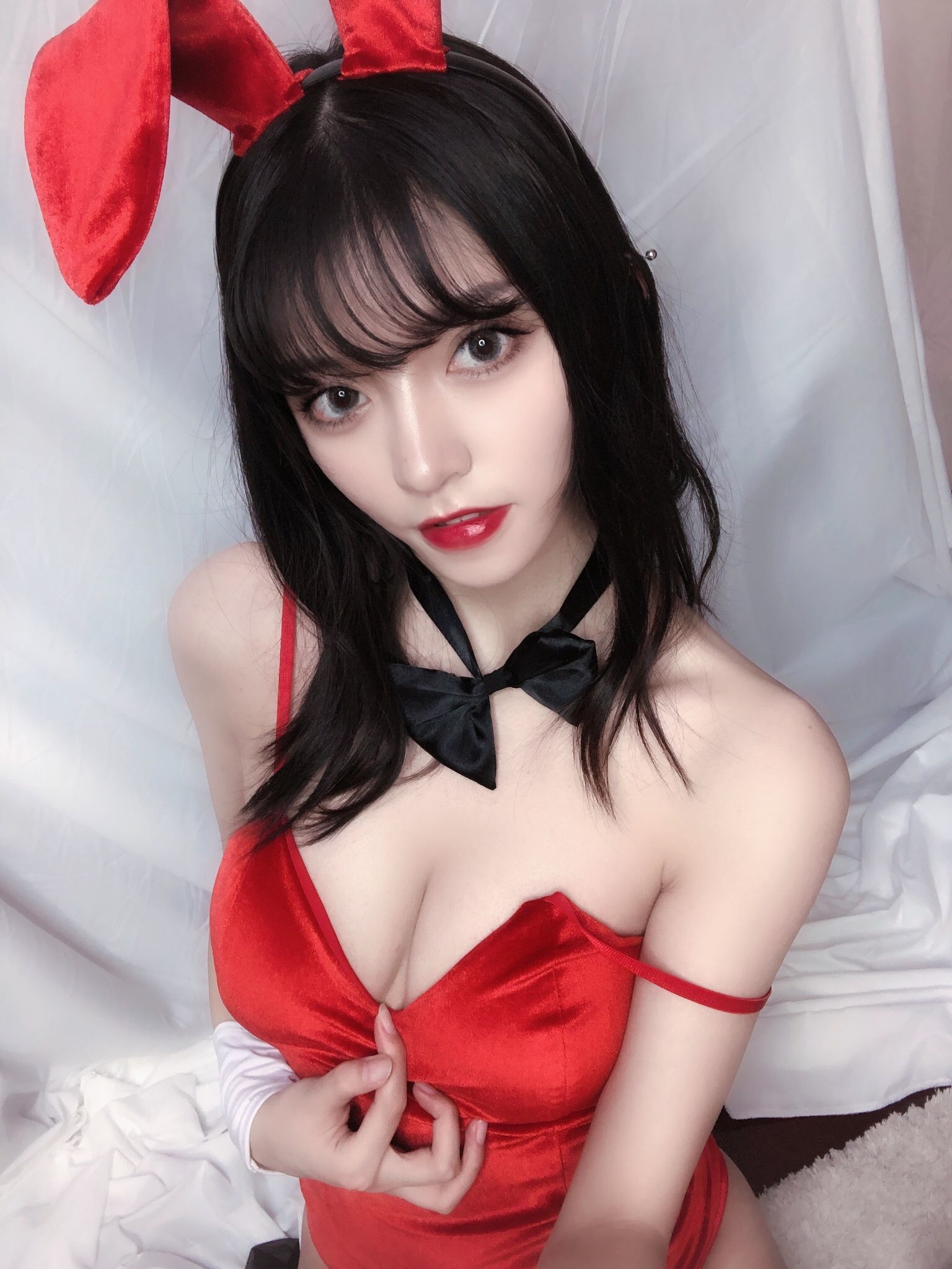 銘銘Kizami 红丝绒兔女郎 第5张图