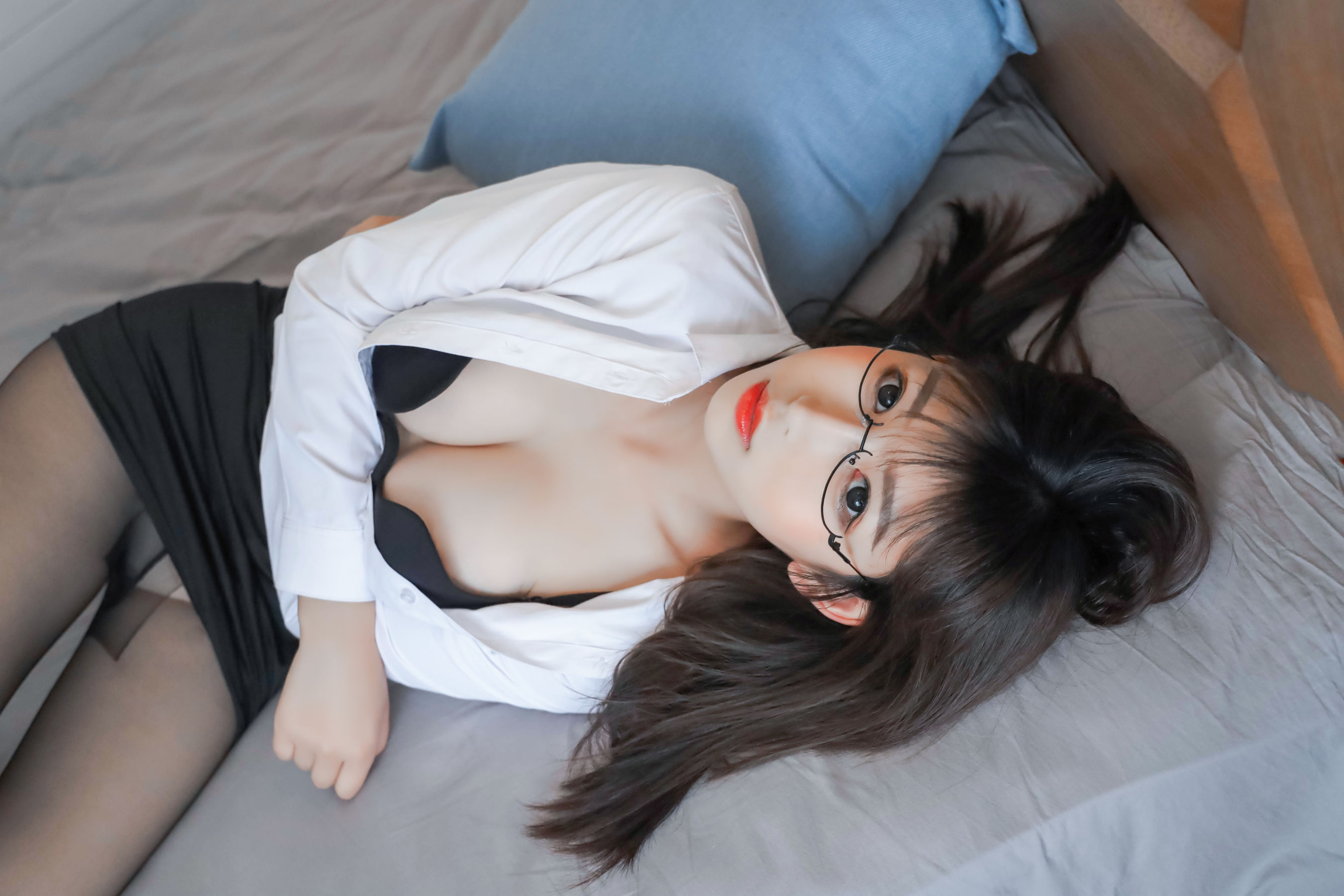 [COS福利] 斗鱼主播w黑米粥w - 制服OL 第20张图