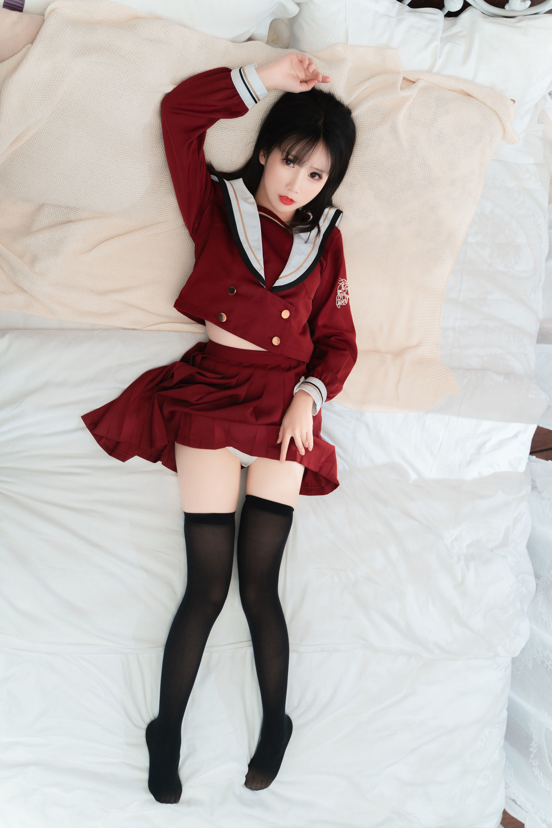 [网红COSER] 可爱人气Coser面饼仙儿 - 红色JK 第2张图