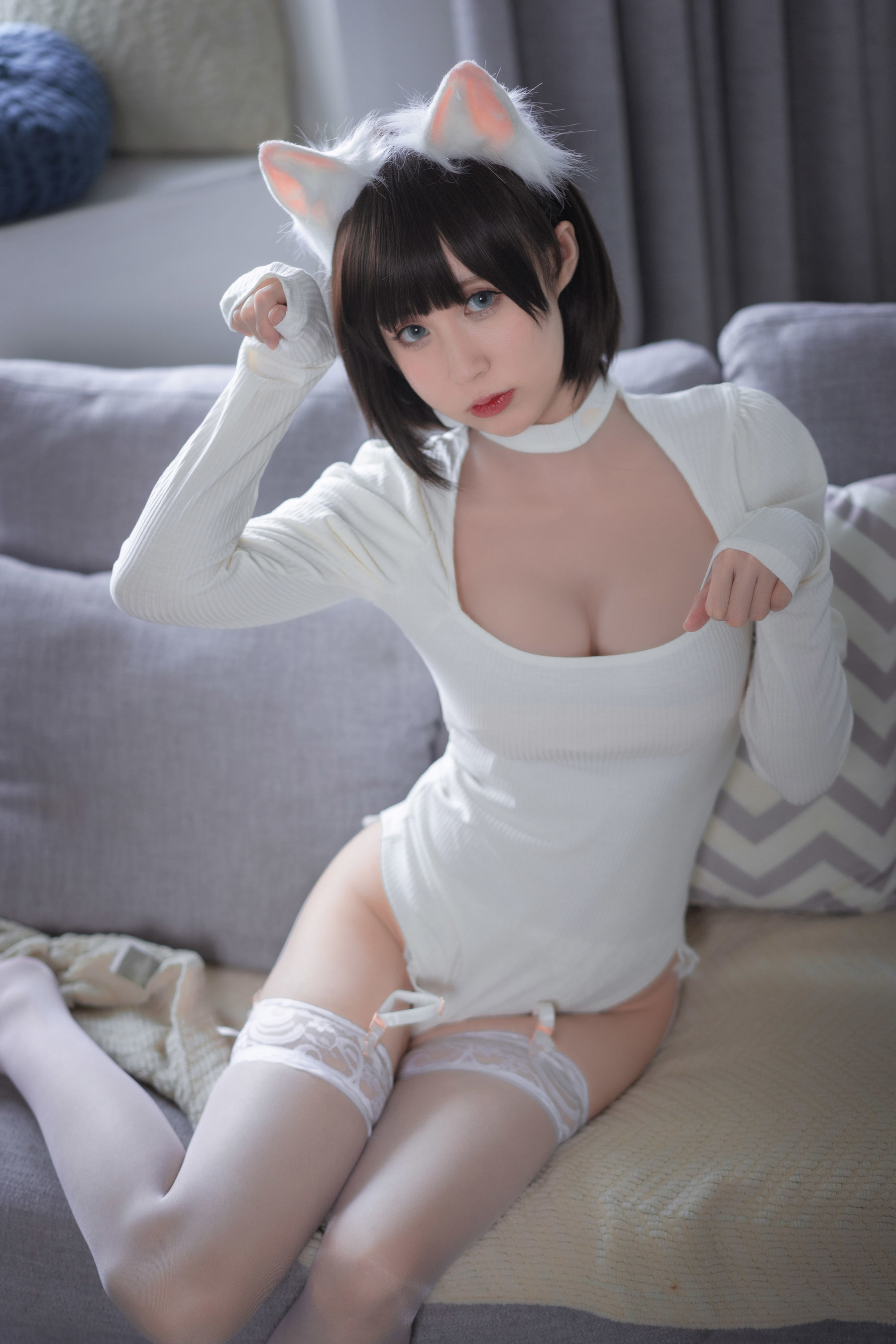 [网红COSER] 西园寺南歌 - 白猫白色连体衣 第15张图