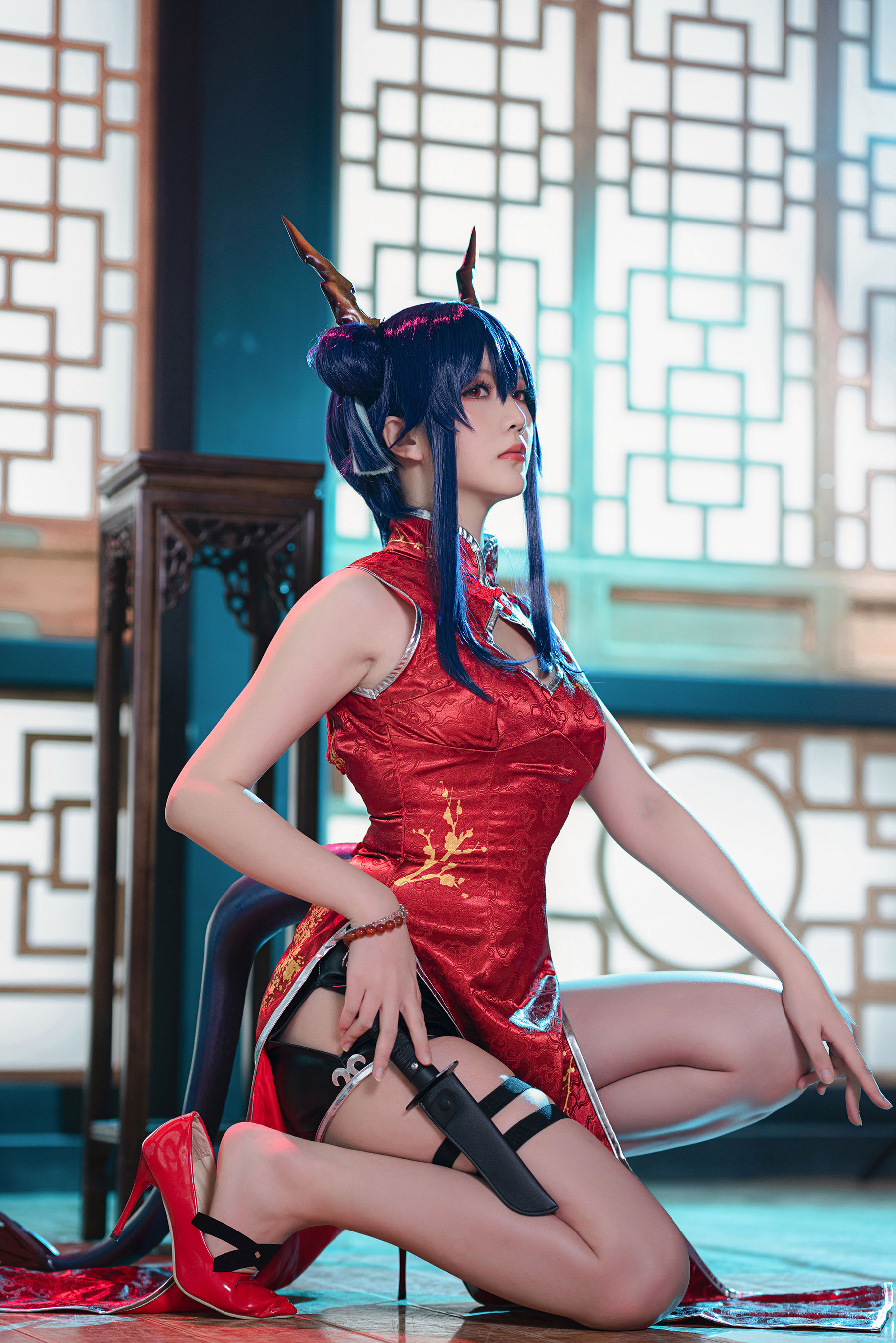 [COS福利] Coser小姐姐星之迟迟 - 明日方舟《陈》 第5张图