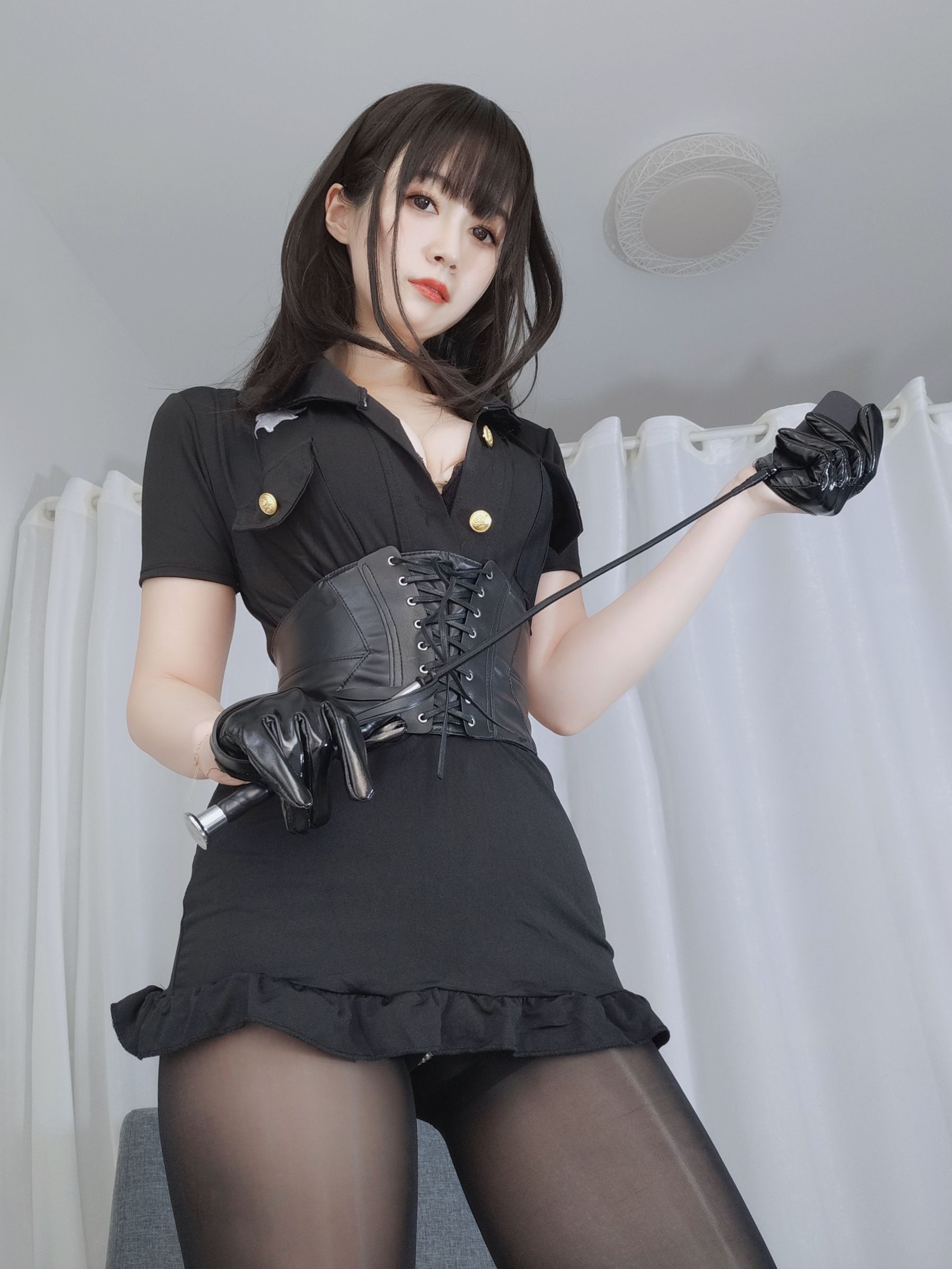 [COS福利] Coser小姐姐白银 - 抖S姐姐（下） 第33张图