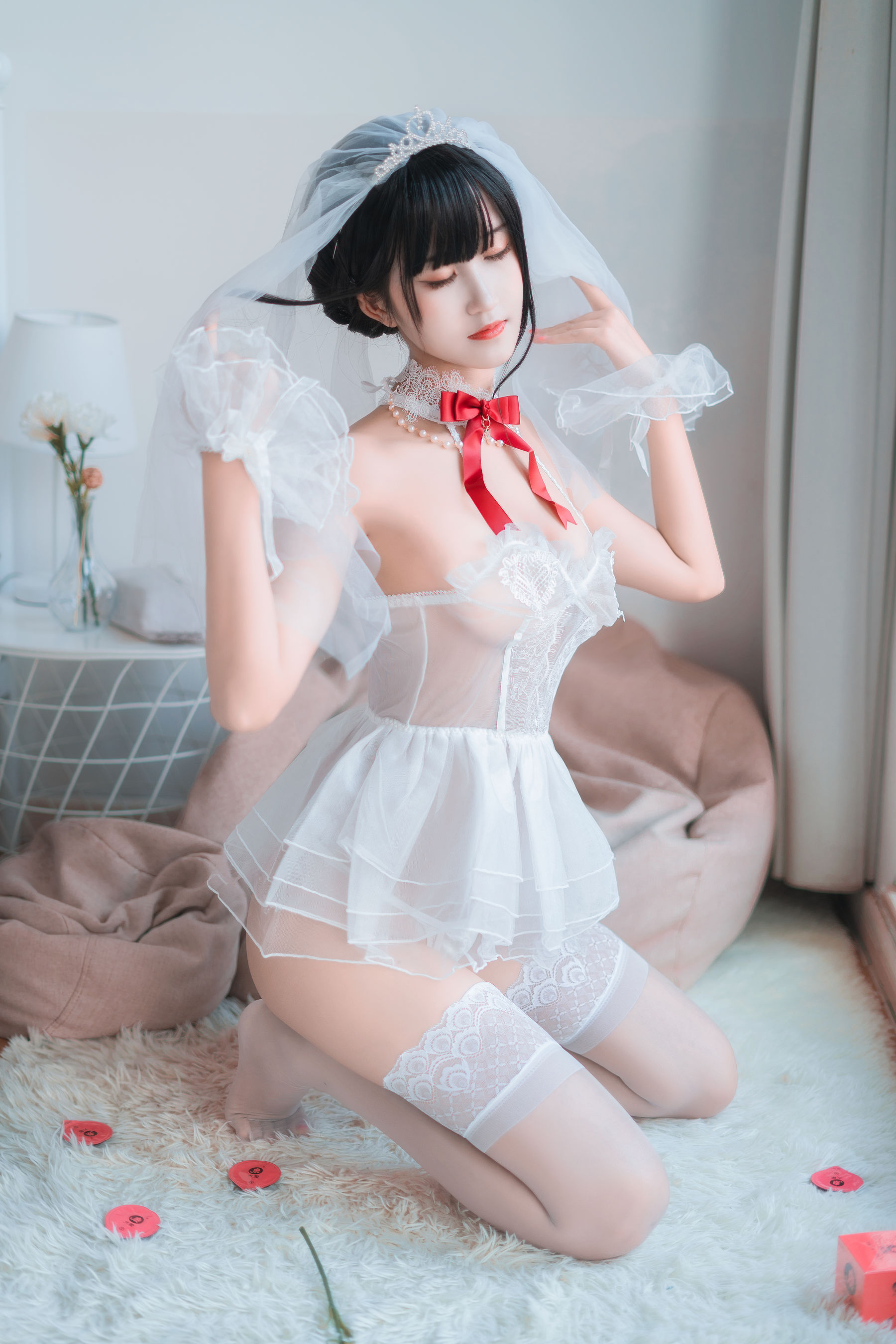 [COS福利] 微博妹子三度_69 - 婚纱孔雀翎 第3张图