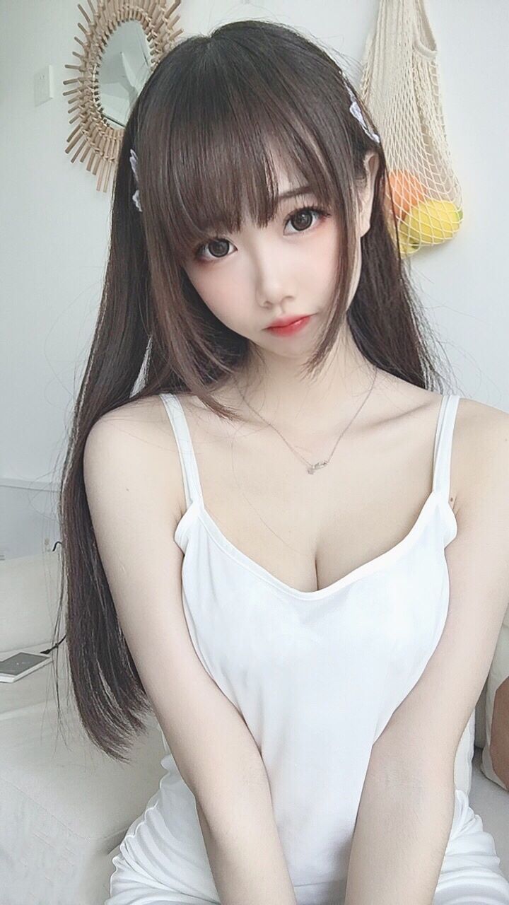 [COS福利] Cos小姐姐雪琪 - 肉丝吊带裙 第48张图