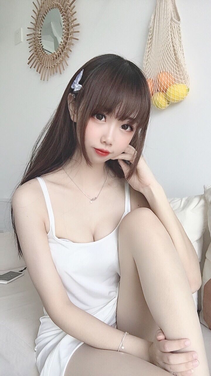 [COS福利] Cos小姐姐雪琪 - 肉丝吊带裙 第49张图