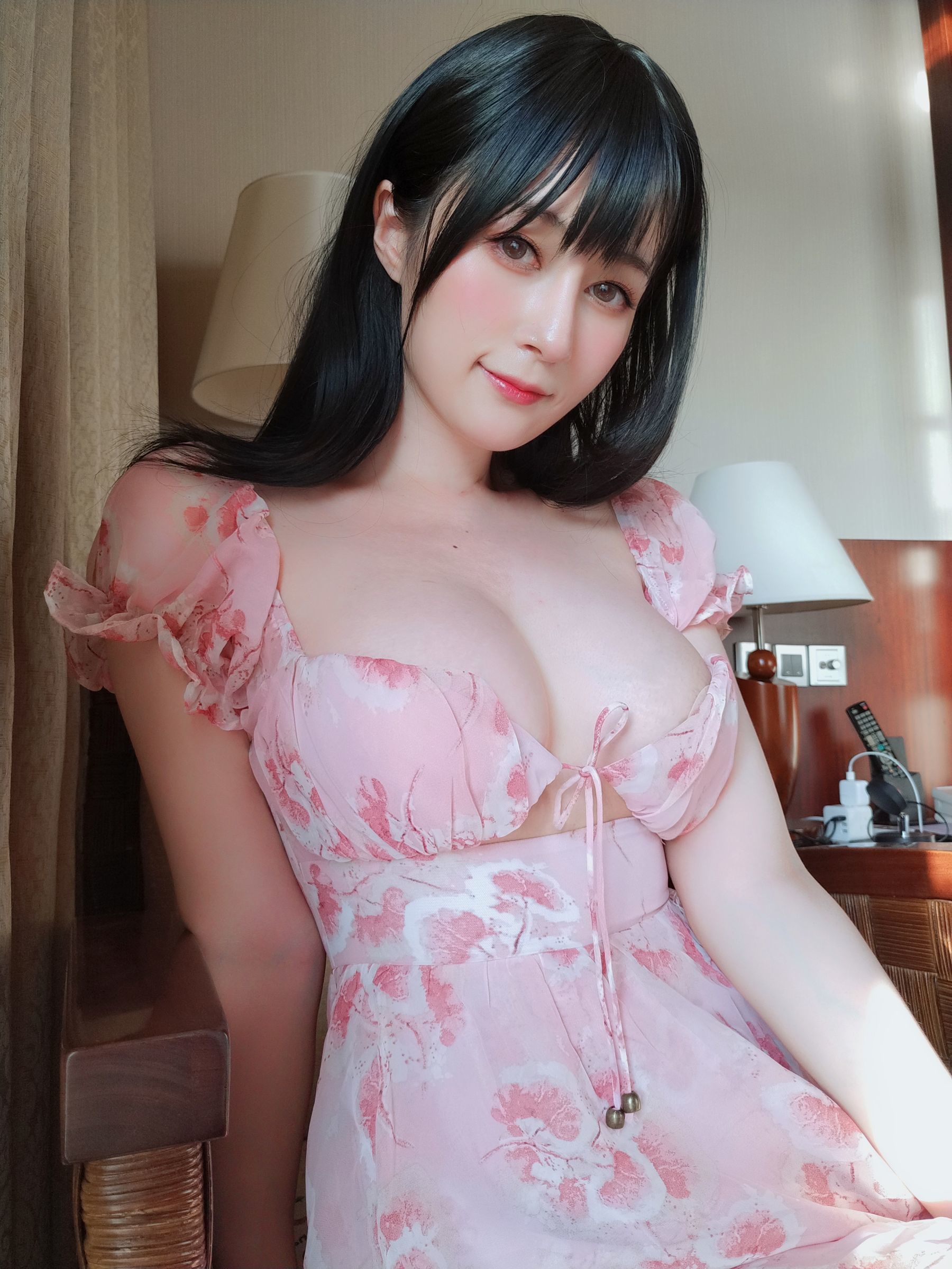 [网红COSER写真] Coser小姐姐白银 - 居家风情 第11张图