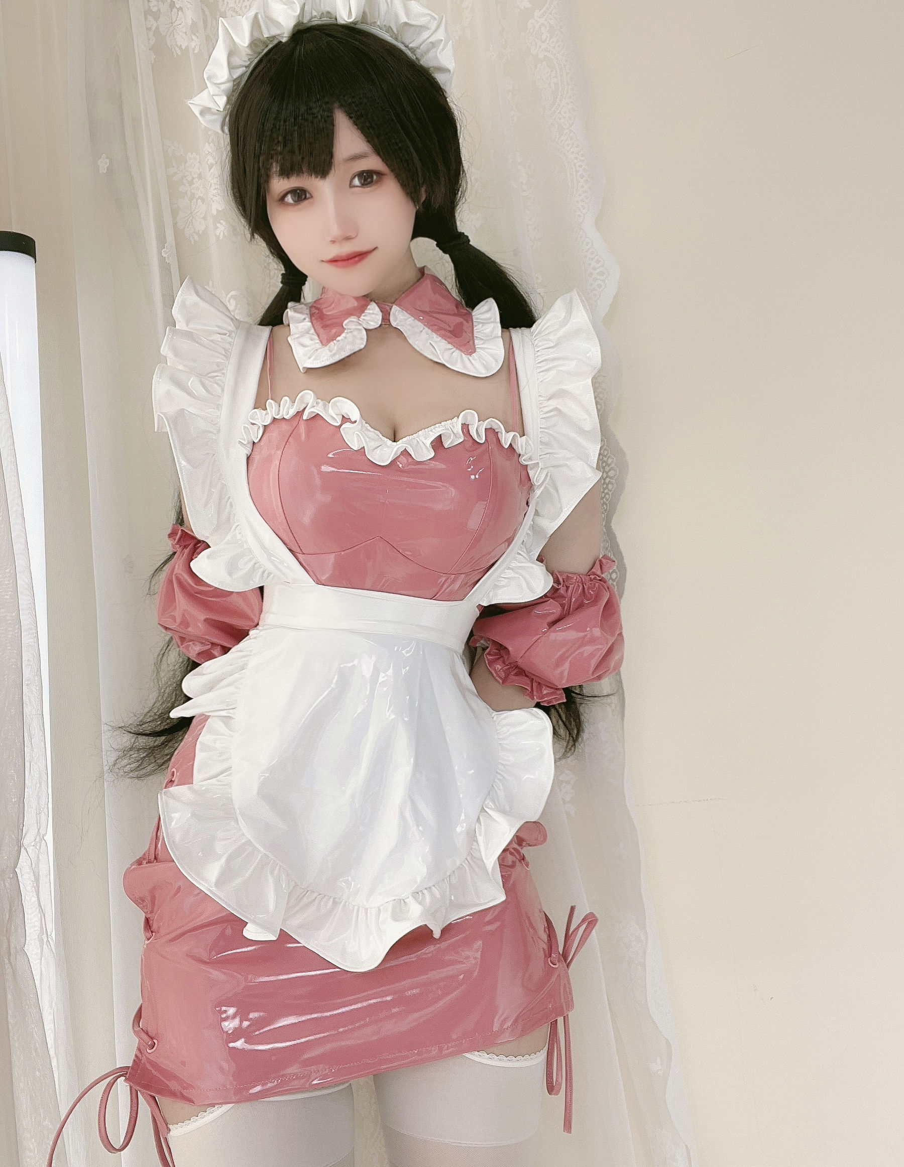 [网红COSER写真] 动漫博主小仓千代w - 粉色漆皮女仆 第1张图