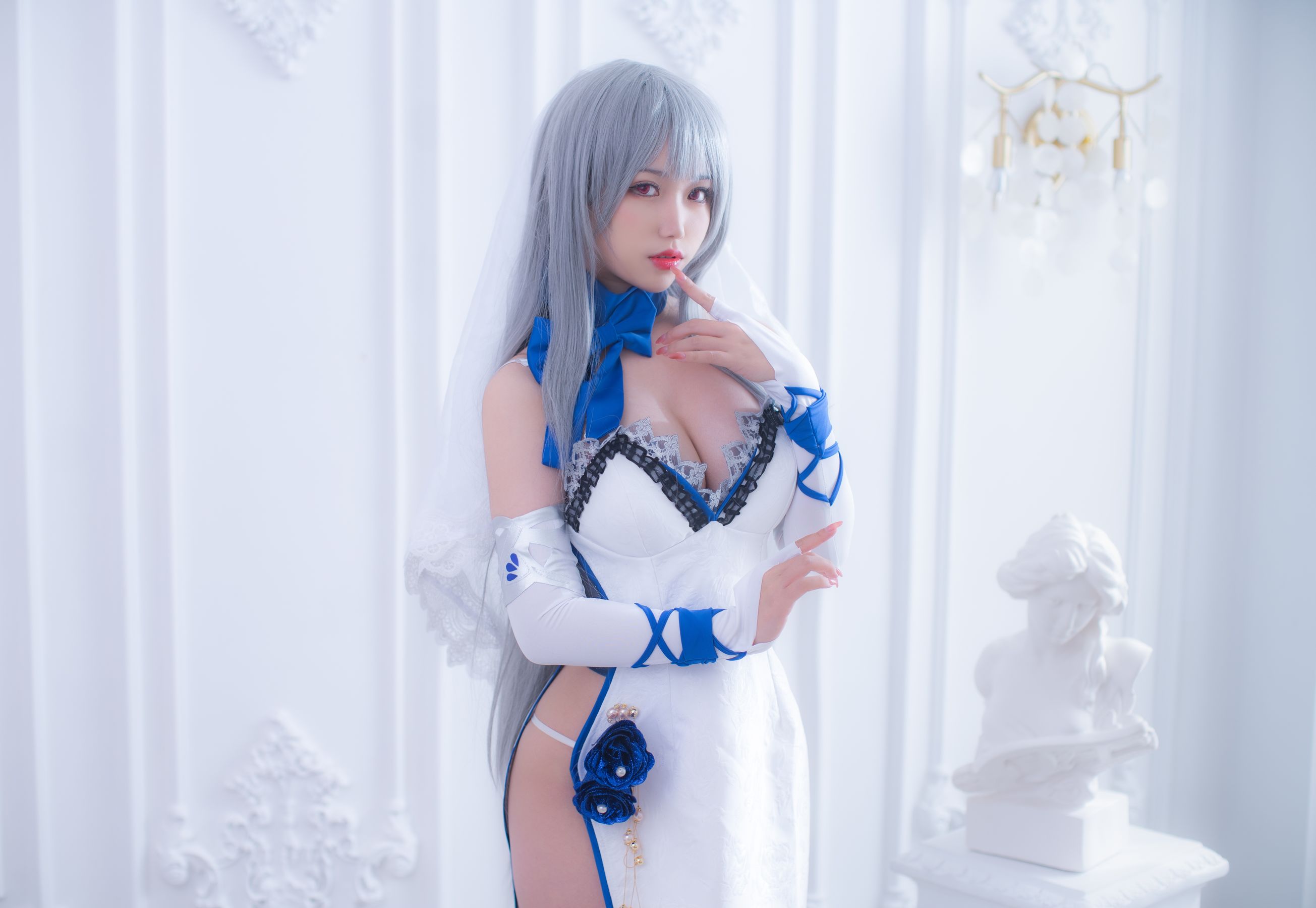 [网红COSER写真] 芋圆侑子SJ_ - 路易九世礼服 第1张图