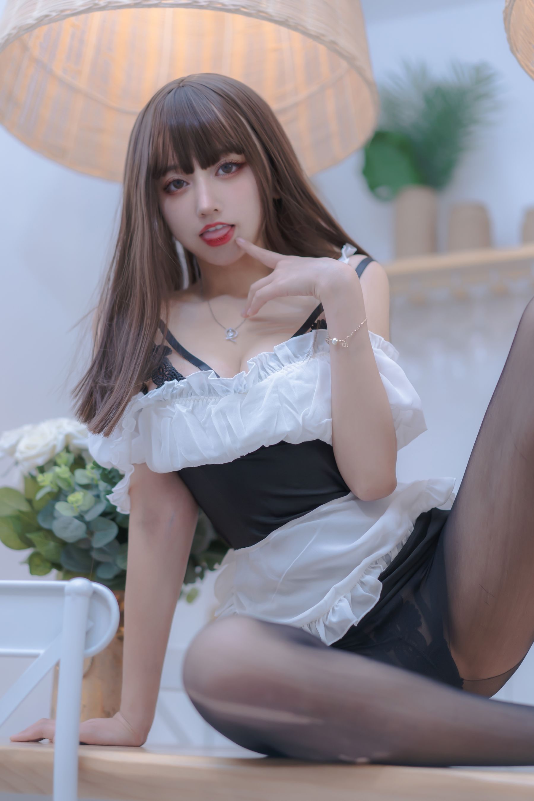 [福利COS] 斗鱼米线线sama写真 - 女仆使用手册 第8张图