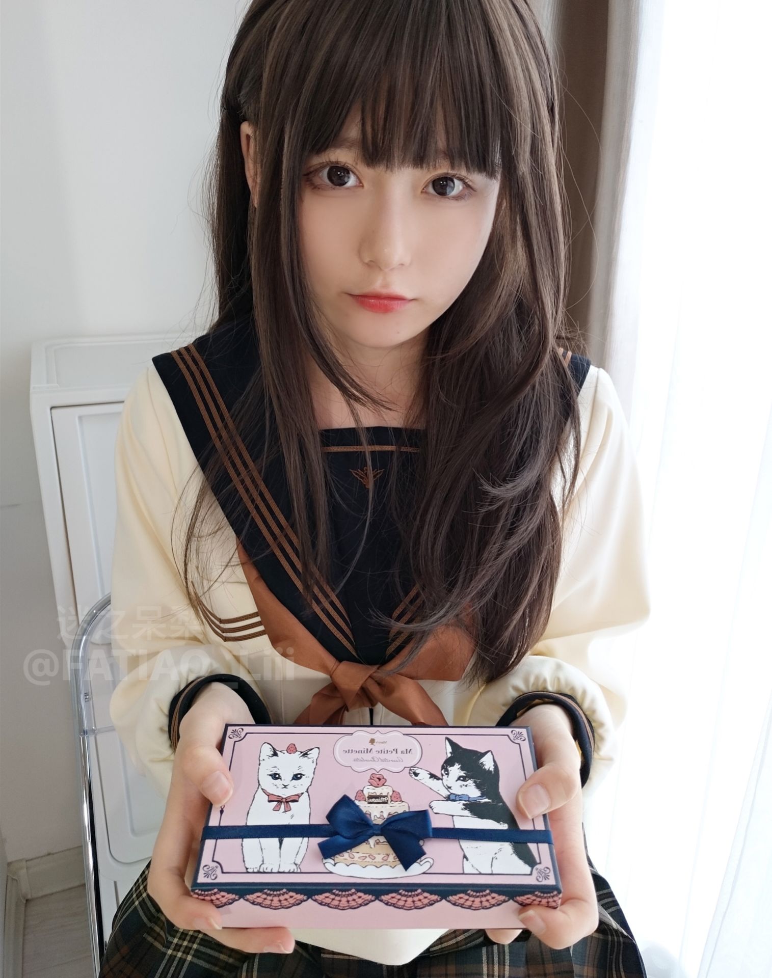 [福利COS] 迷之呆梨(发条少女)[fantia] - 黒いタイツをはいている 第5张图