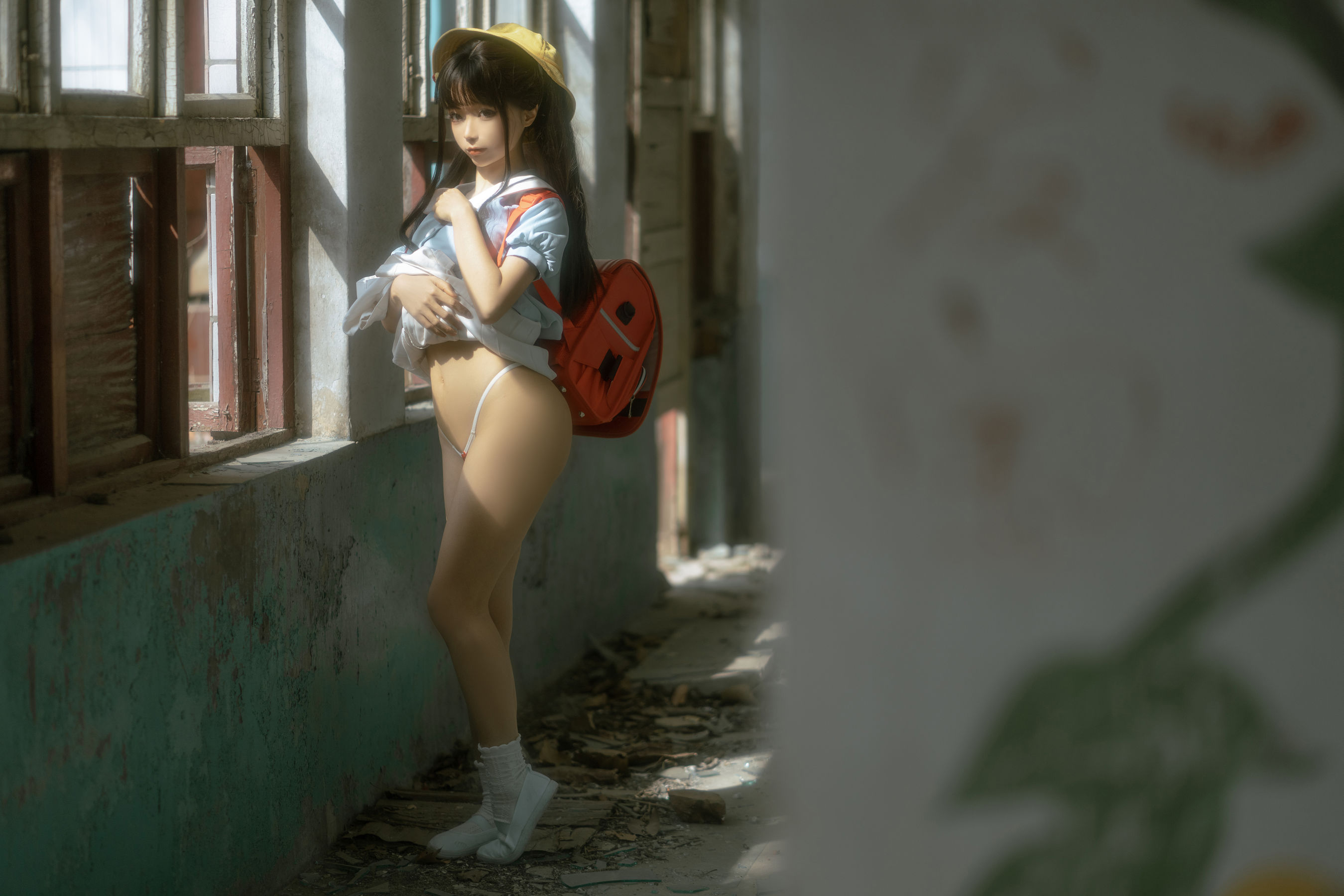 [福利COS] 动漫博主蠢沫沫 - 小黄帽 绅士版 第64张图