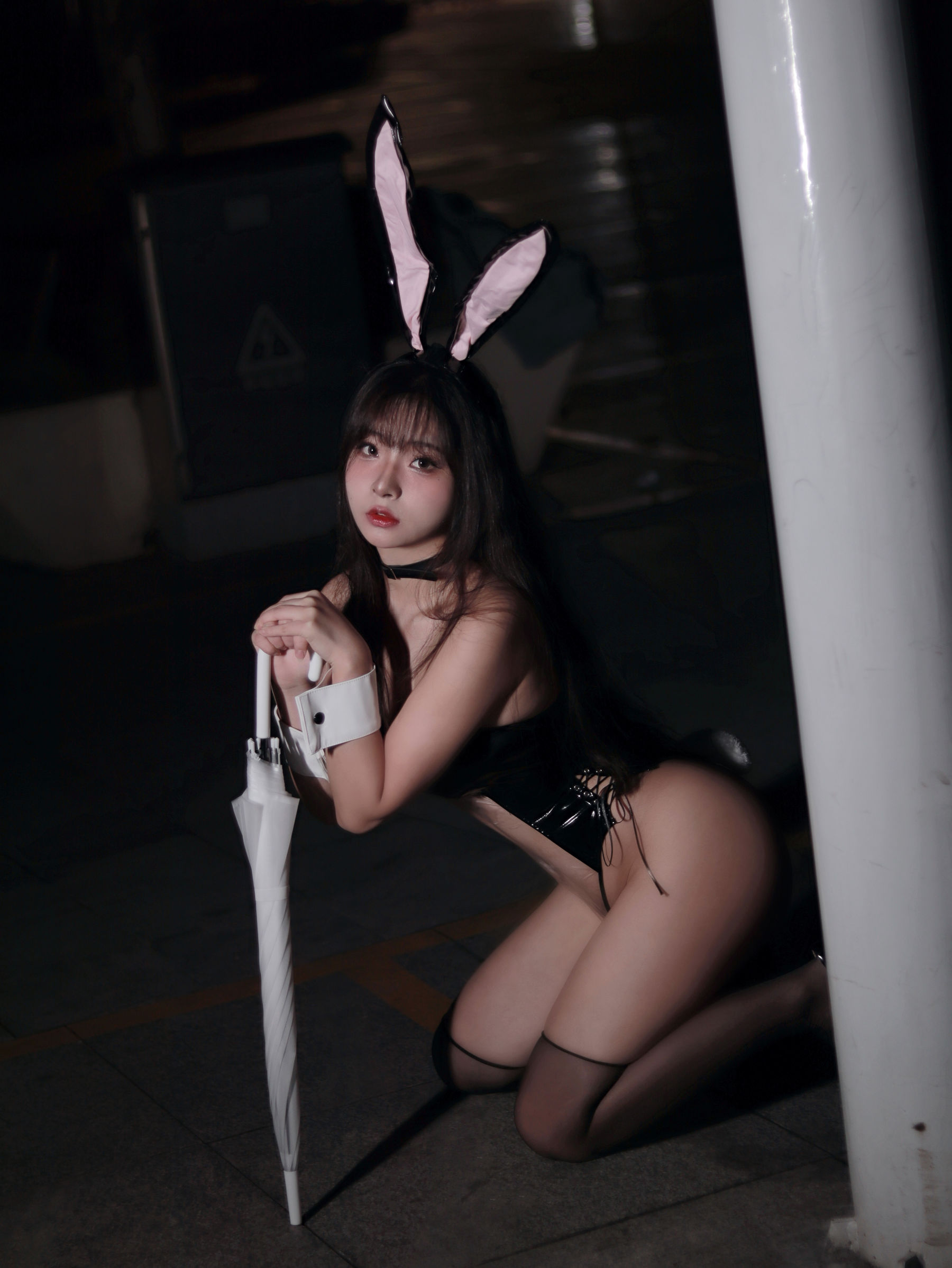 [福利COS] yuuhui玉汇 - 雨中透明兔女郎 第26张图