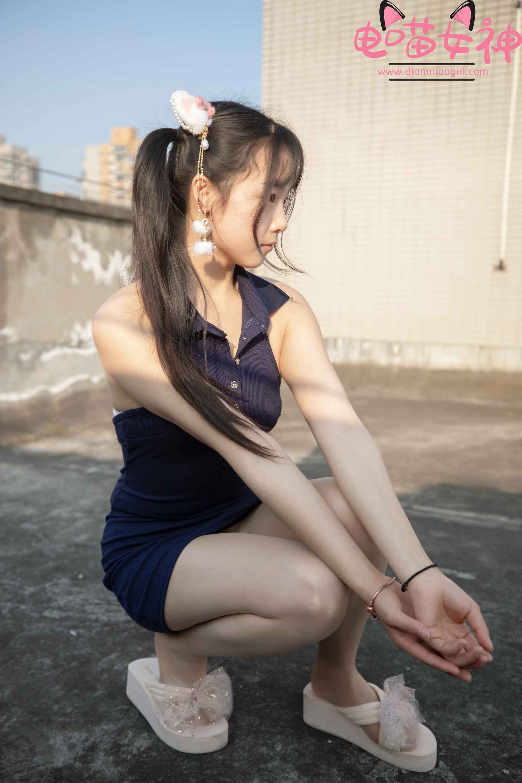 [网红COSER] 电喵女神 - 灵唯 天台 第1张图
