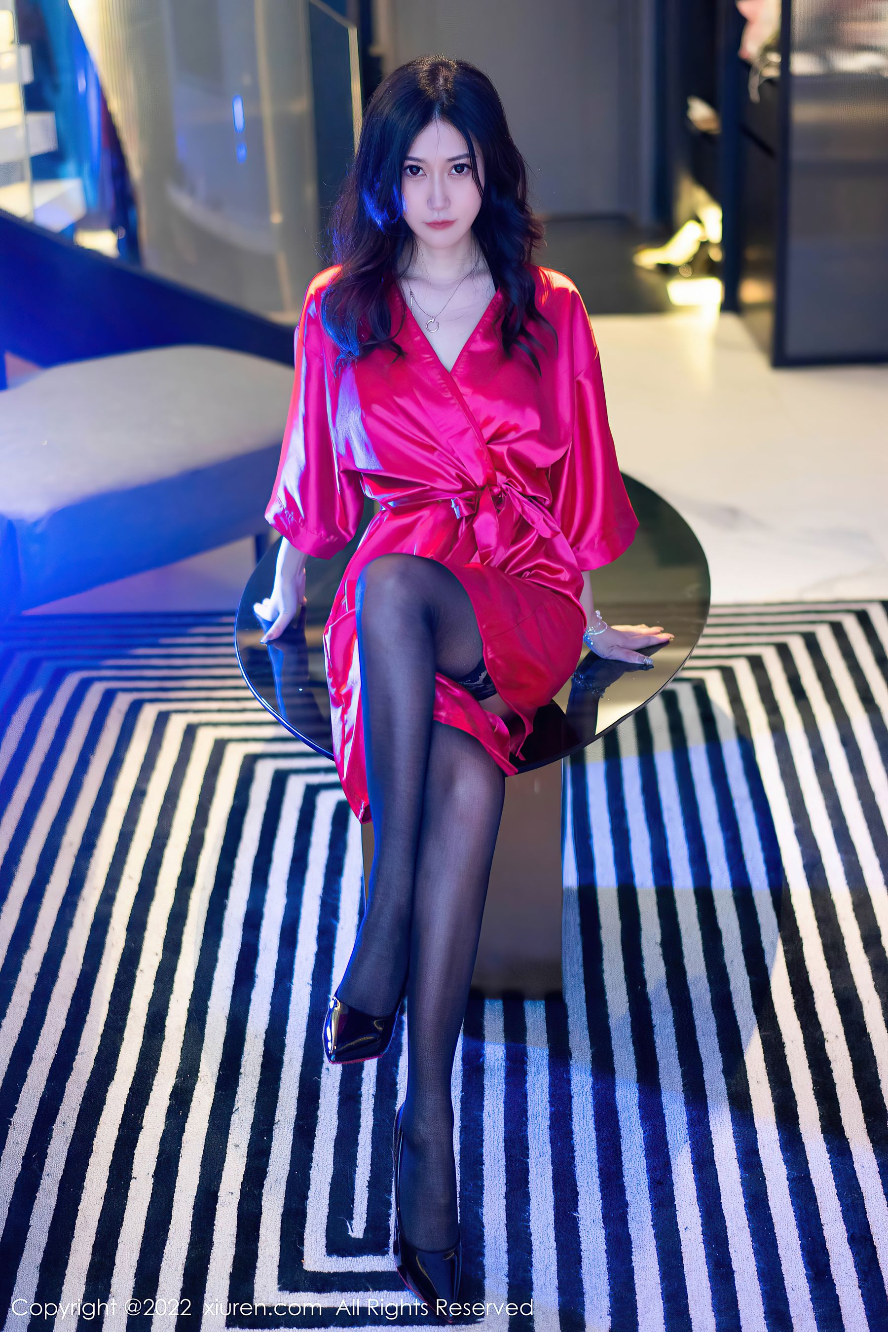 [秀人XiuRen] No.5586 laura阿姣 第1张图