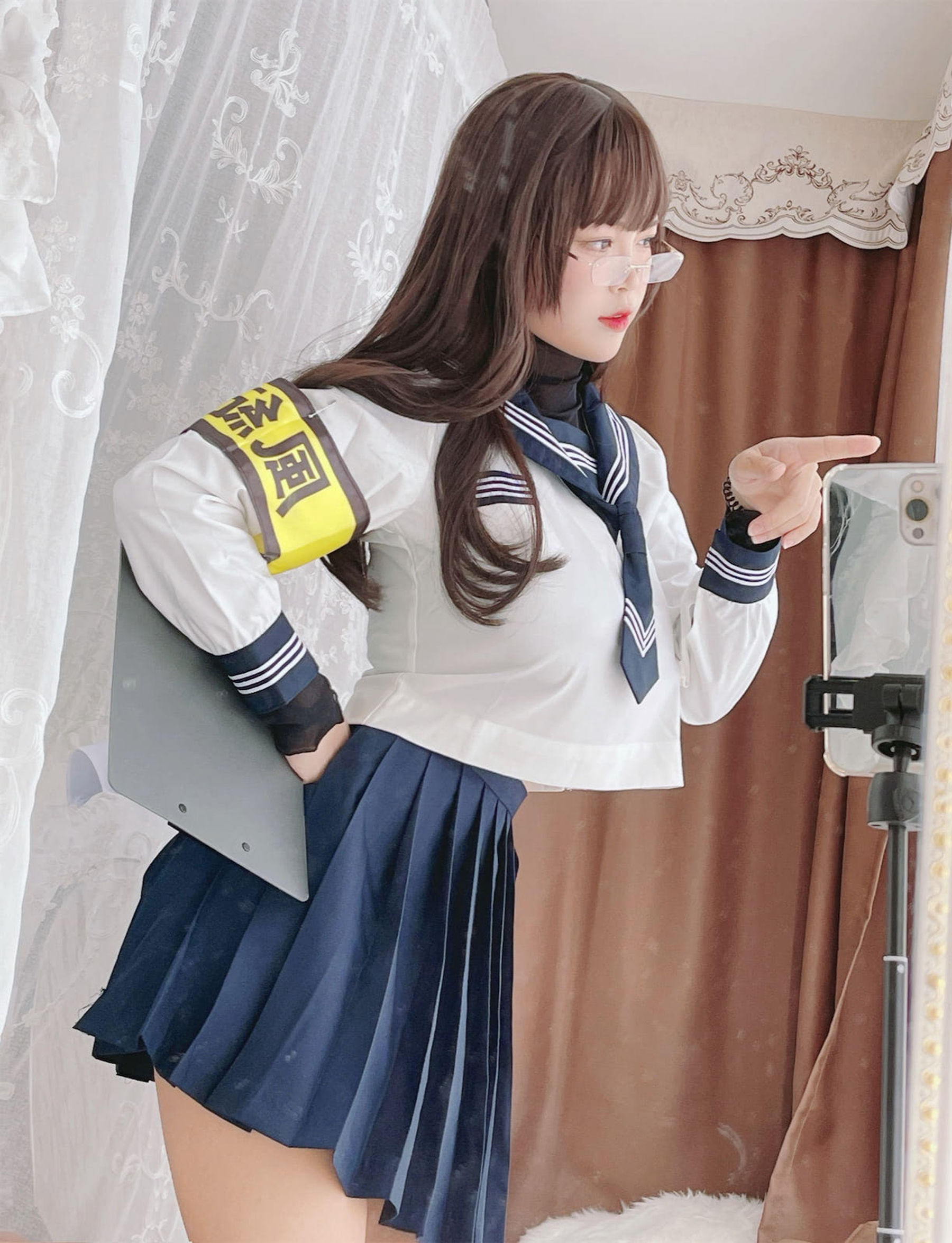 [福利COS] 萌系小姐姐-白烨-&耶米西奶露 - 风纪委员 第1张图