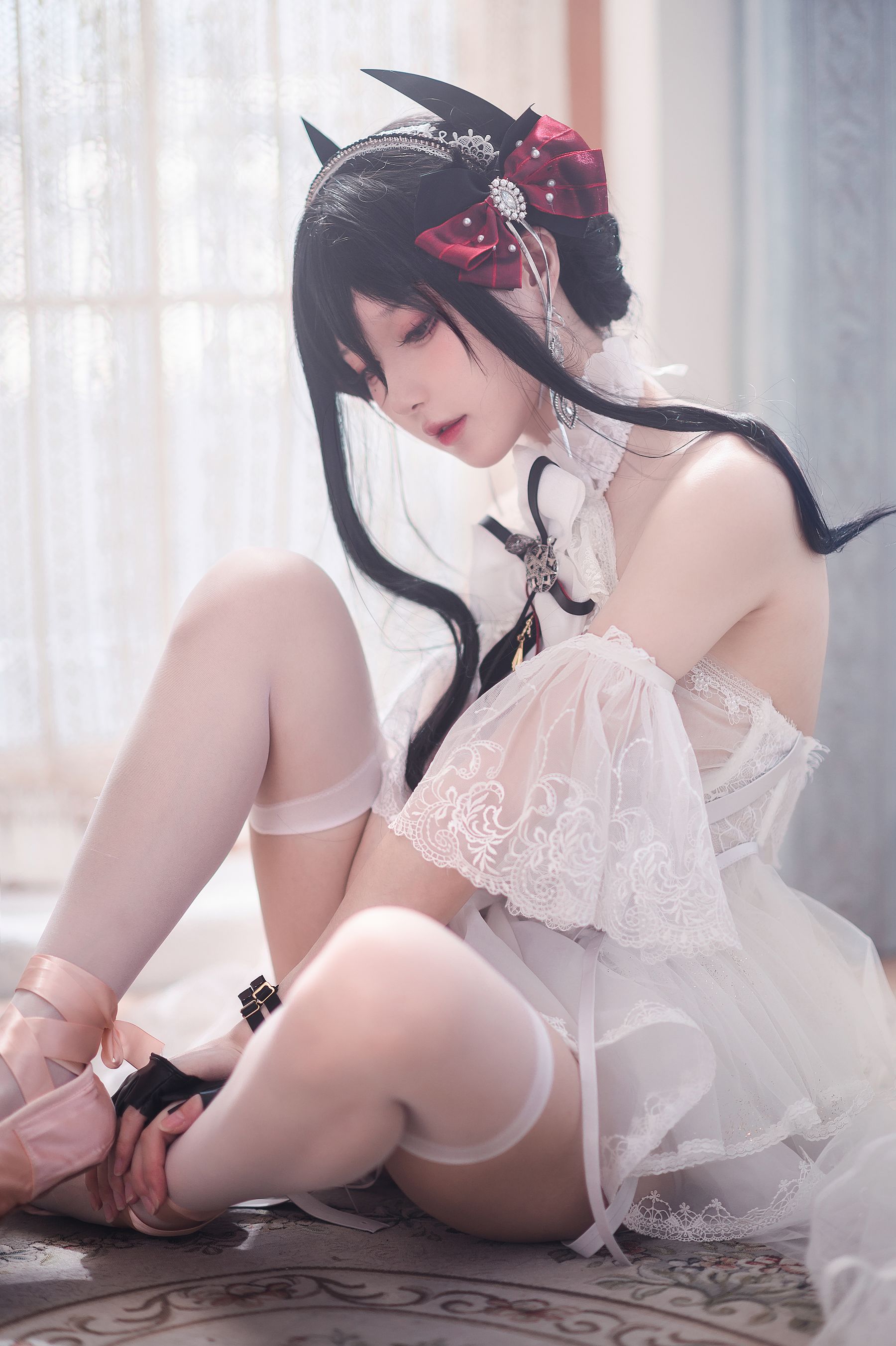 [福利COS] 动漫博主阿包也是兔娘 - 明日方舟 伊内斯芭蕾 第15张图