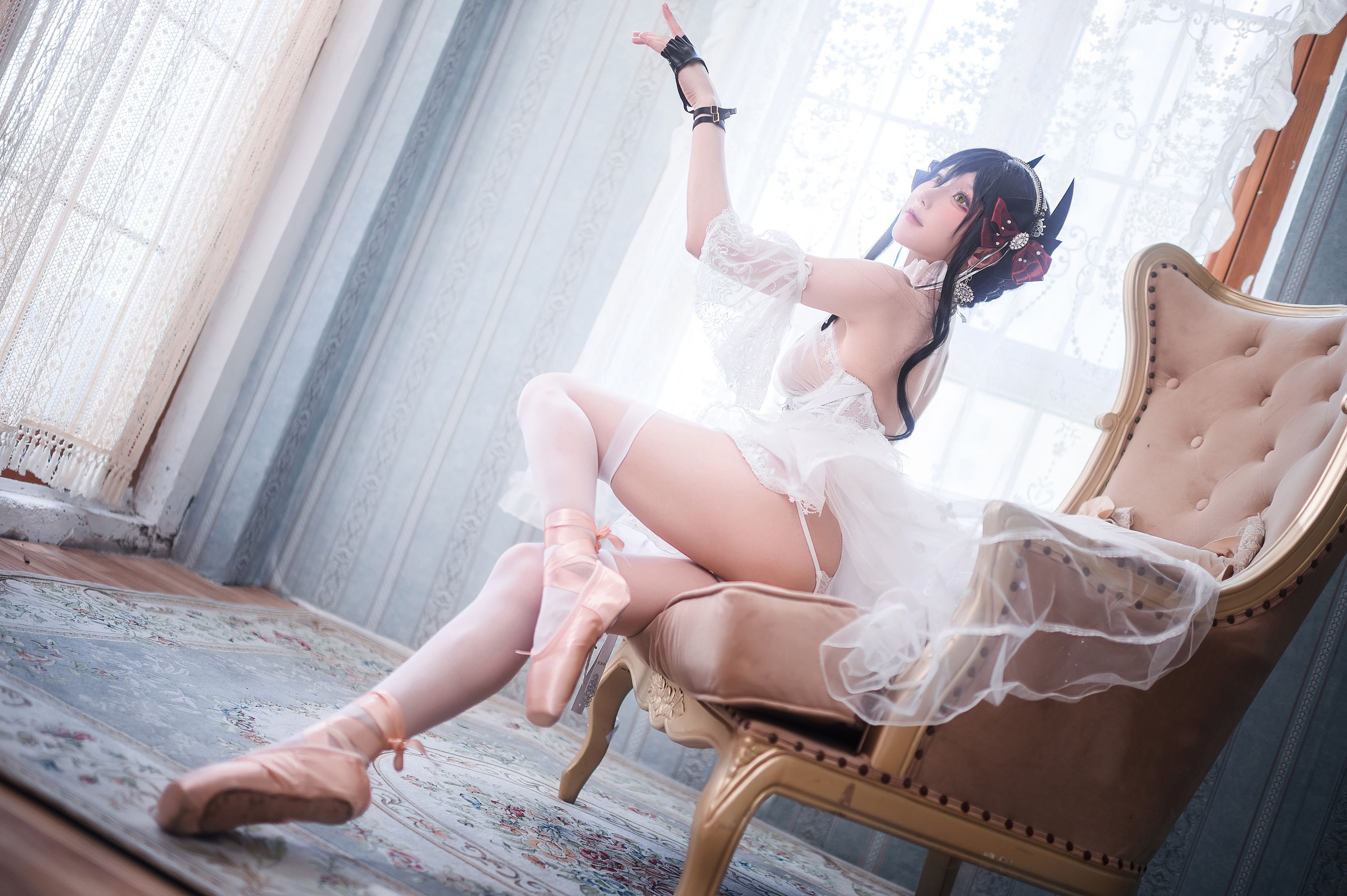 [福利COS] 动漫博主阿包也是兔娘 - 明日方舟 伊内斯芭蕾 第5张图