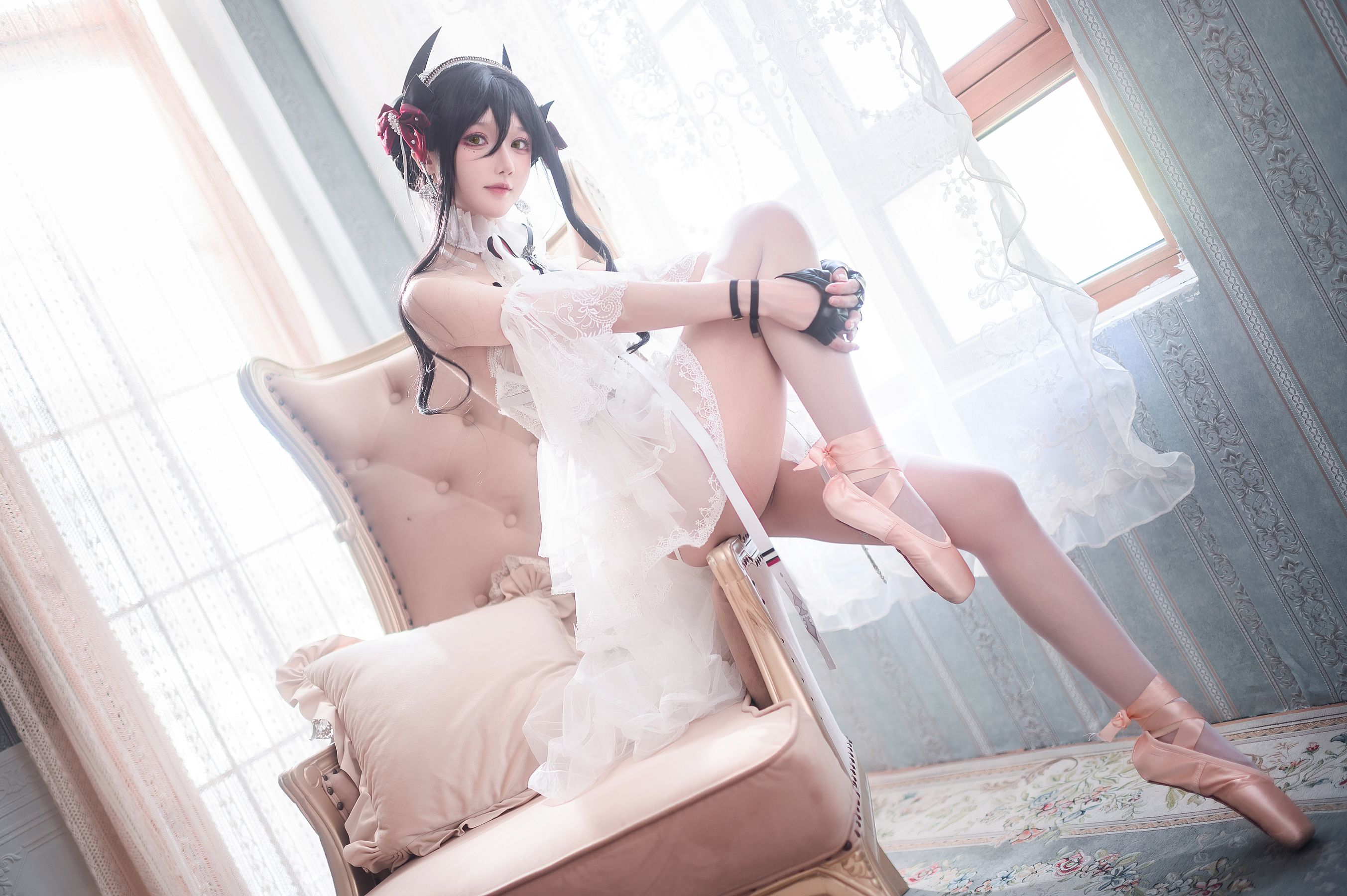 [福利COS] 动漫博主阿包也是兔娘 - 明日方舟 伊内斯芭蕾 第9张图