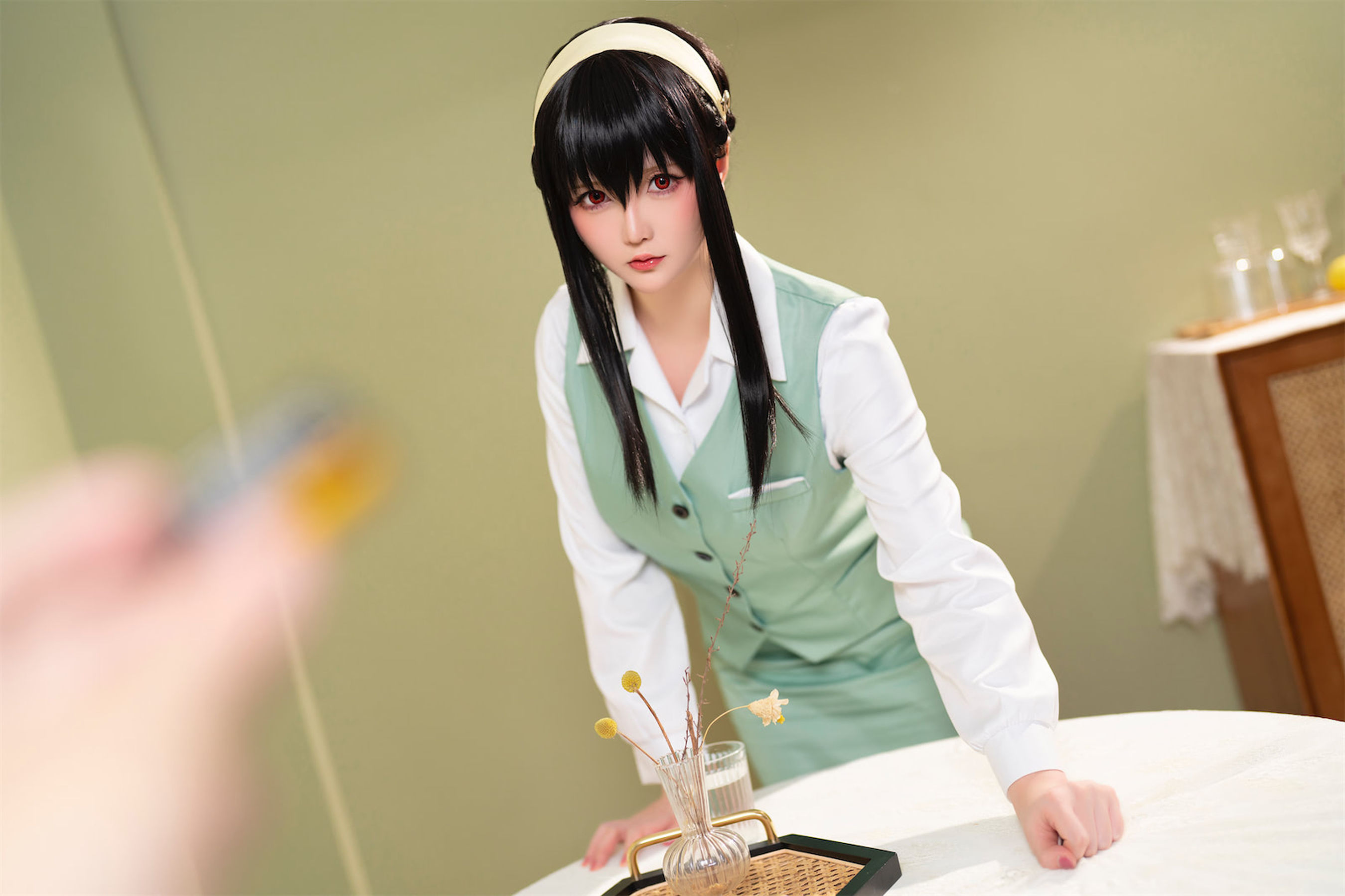 [福利COS] Coser小姐姐星之迟迟 - 圣诞节 约尔 OL制服 第15张图