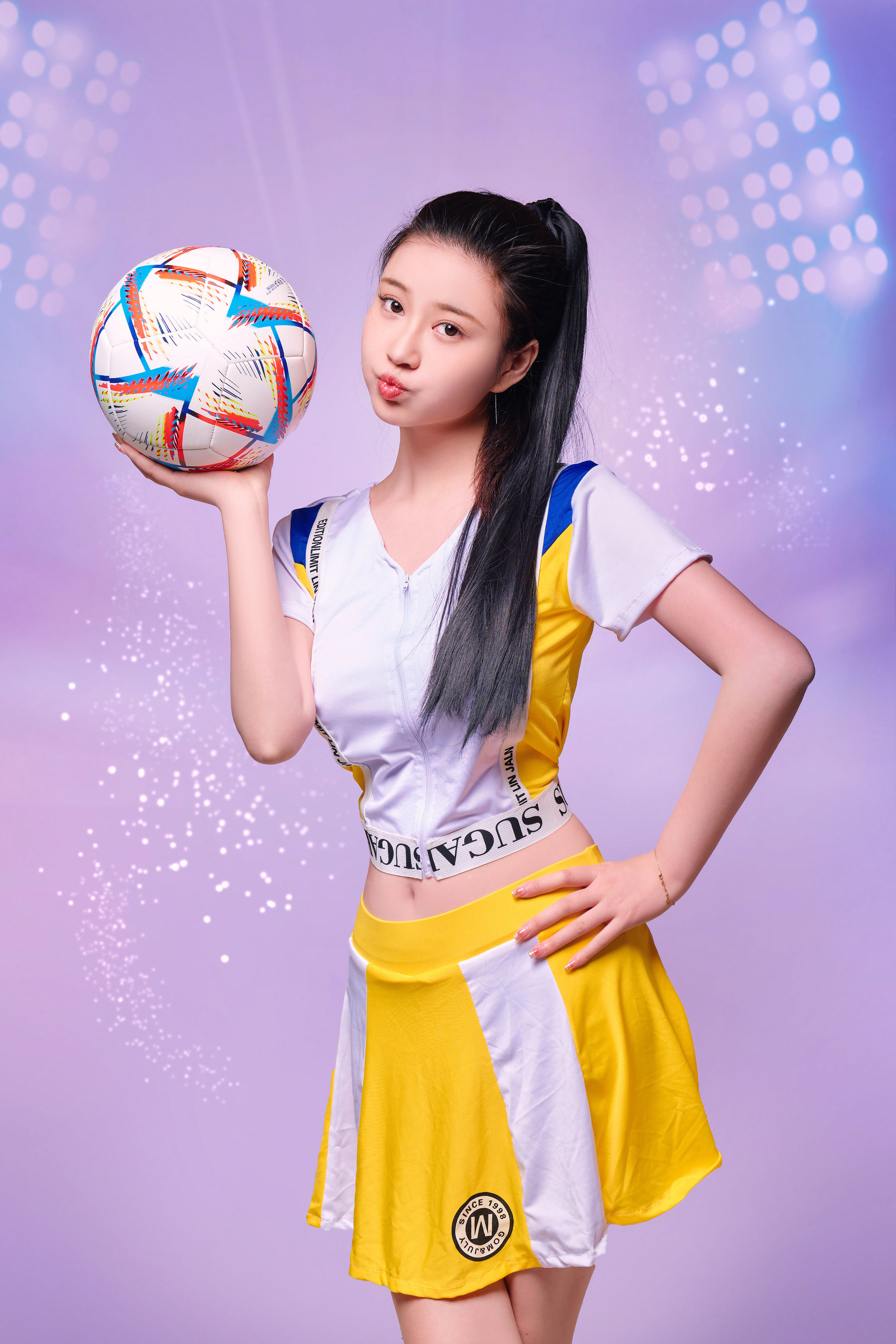 [福利COS] Nnian - 世界杯 第1张图