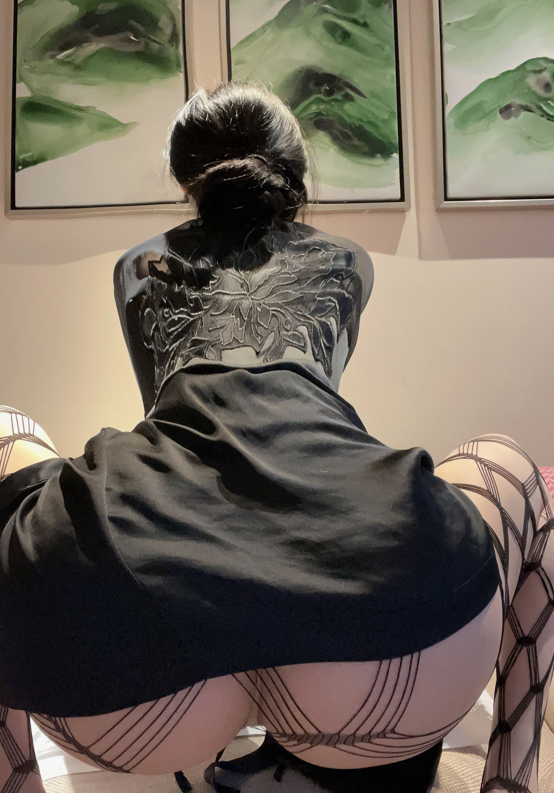 [福利COS] 美臀女神左公子666 - 镂空袜配蜜桃 第10张图