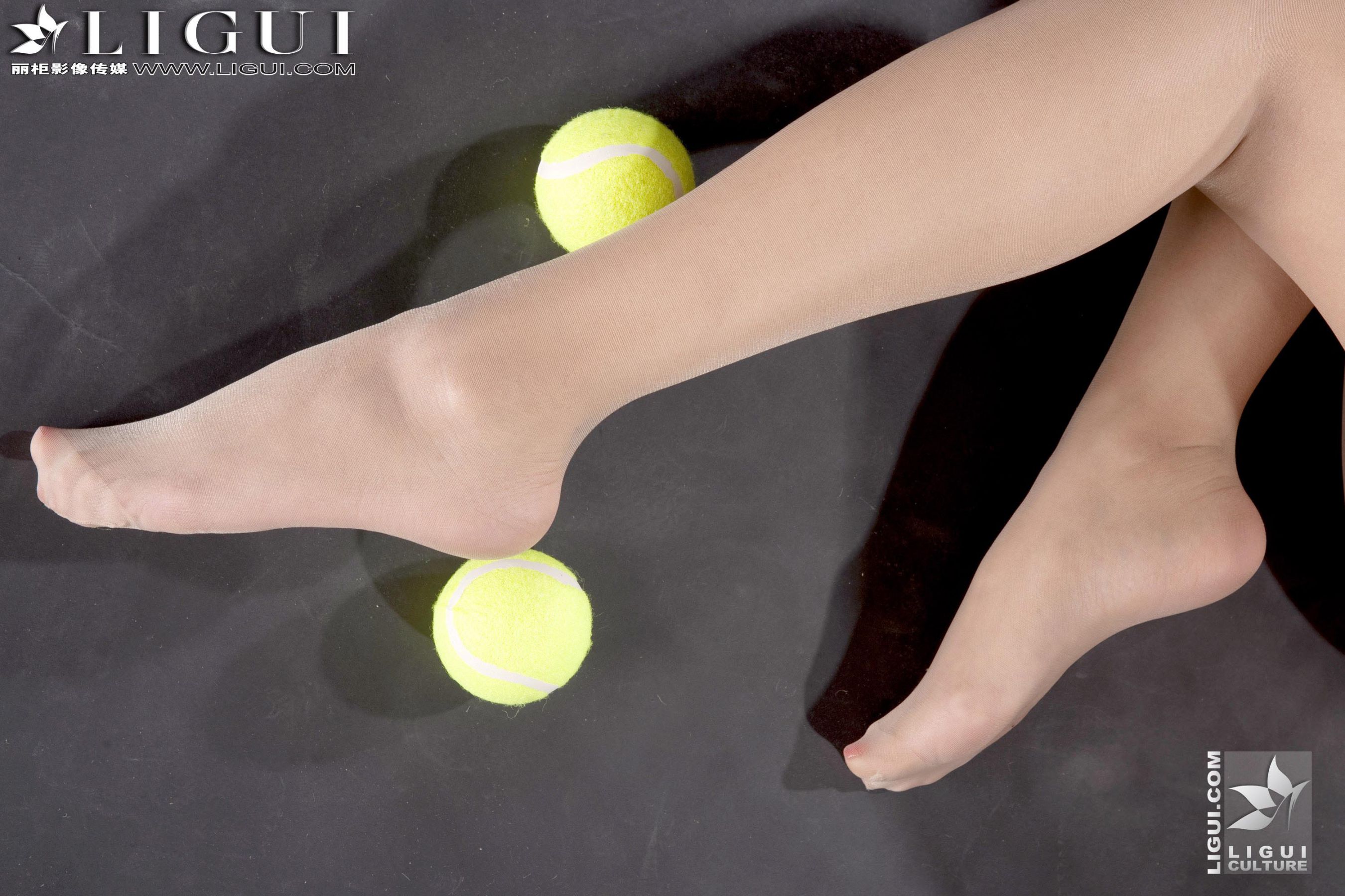Model 美美《羽毛球美人丝足秀》上中下合集 [丽柜LiGui] 美腿玉足写真图片 第26张图