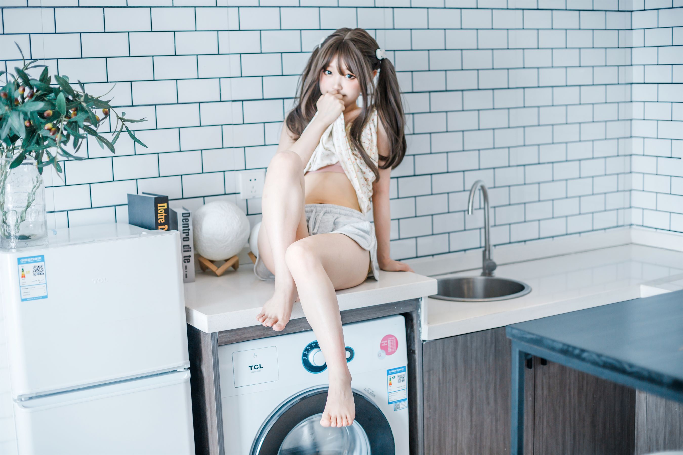 神沢永莉 - 黄色吊带睡衣兔兔 第11张图