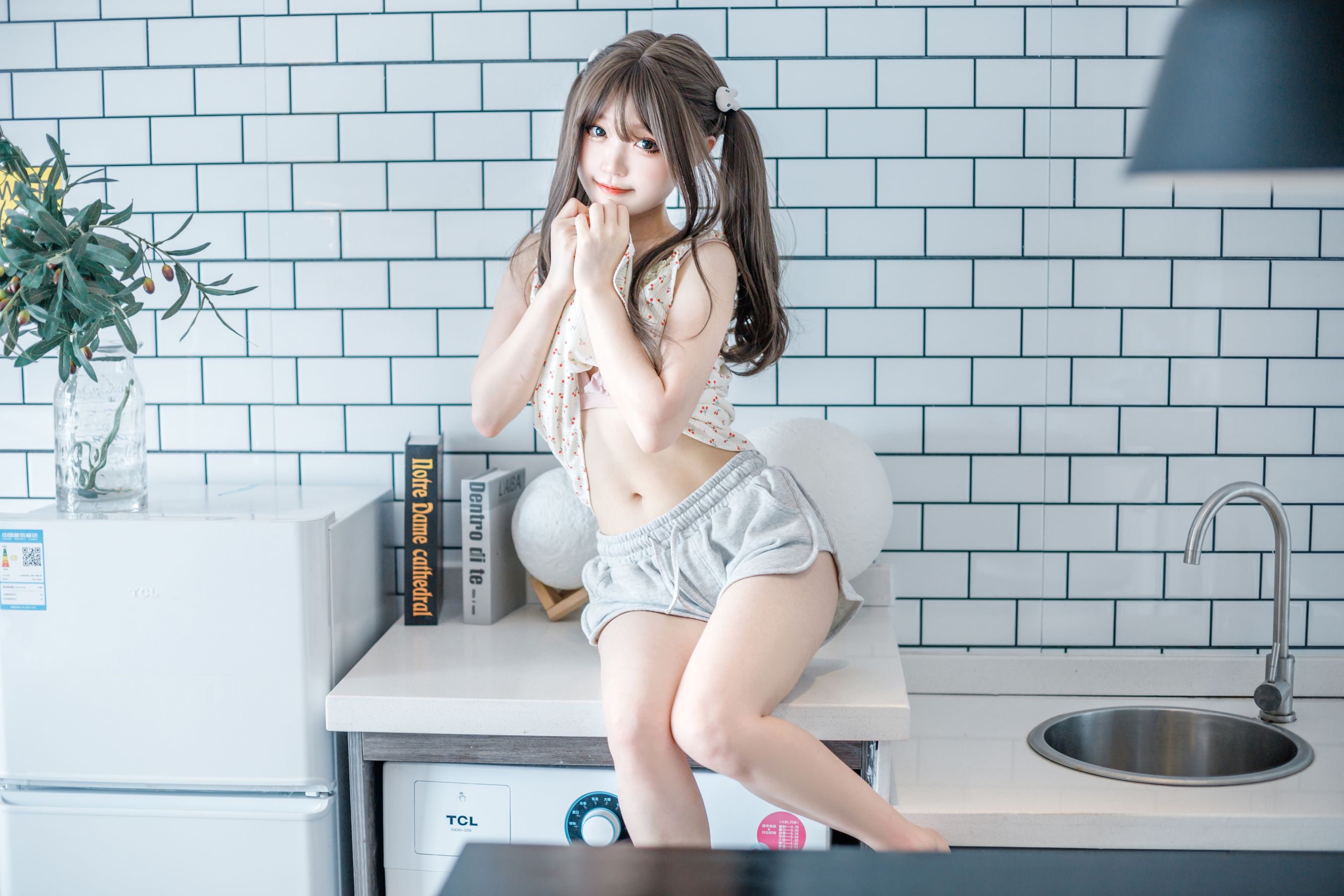 神沢永莉 - 黄色吊带睡衣兔兔 第9张图