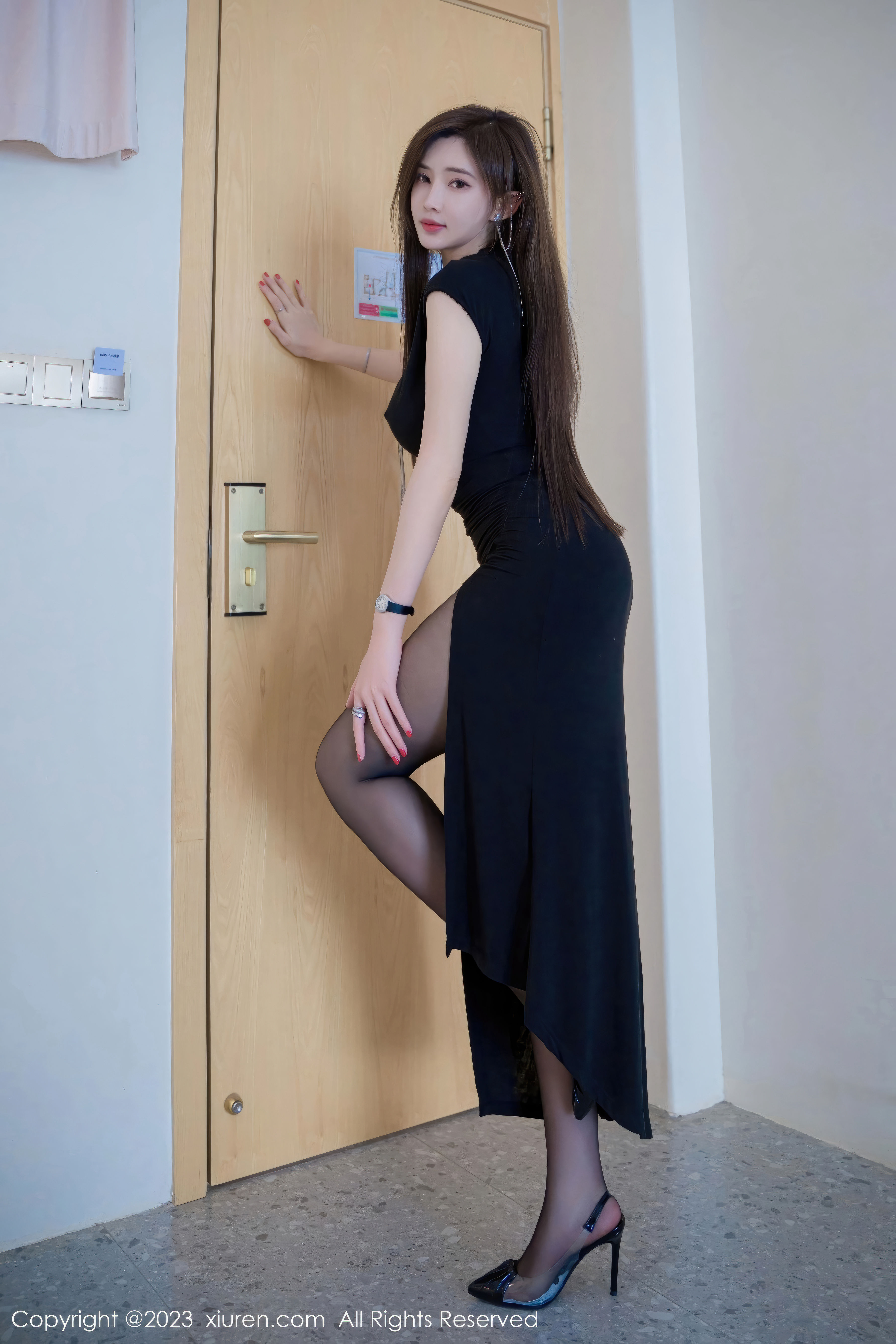 [秀人XiuRen] 2023.08.24 No.7280 周妍希 第1张图