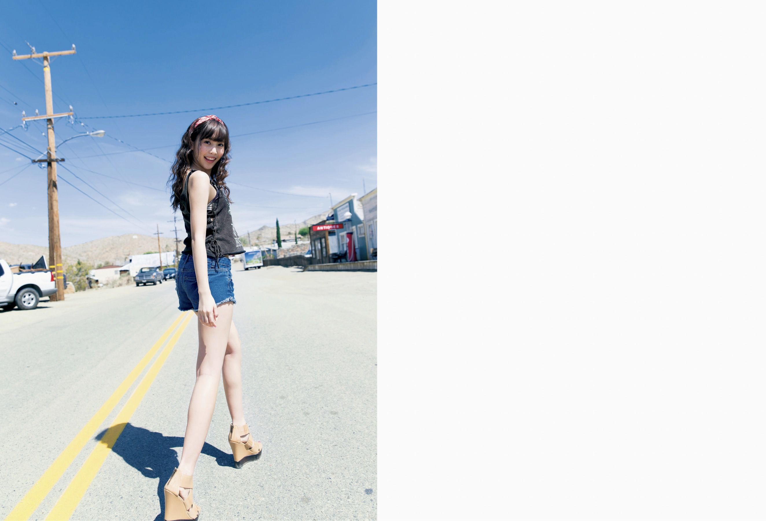 佐野ひなこ ファースト写真集 Hinako 第1张图