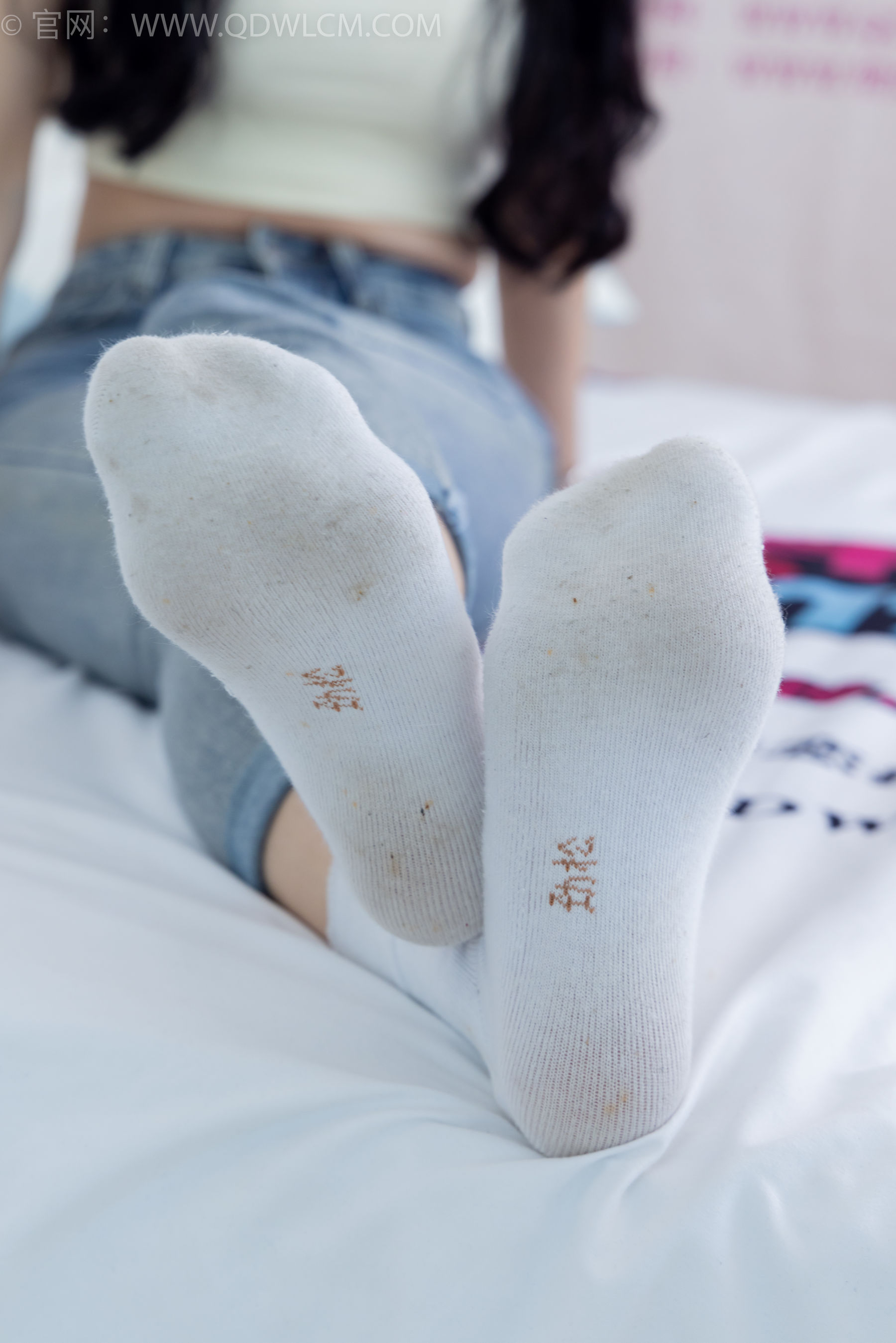 物恋传媒 No.1783 绒绒 -运动鞋、自然穿脏白棉袜 第47张图