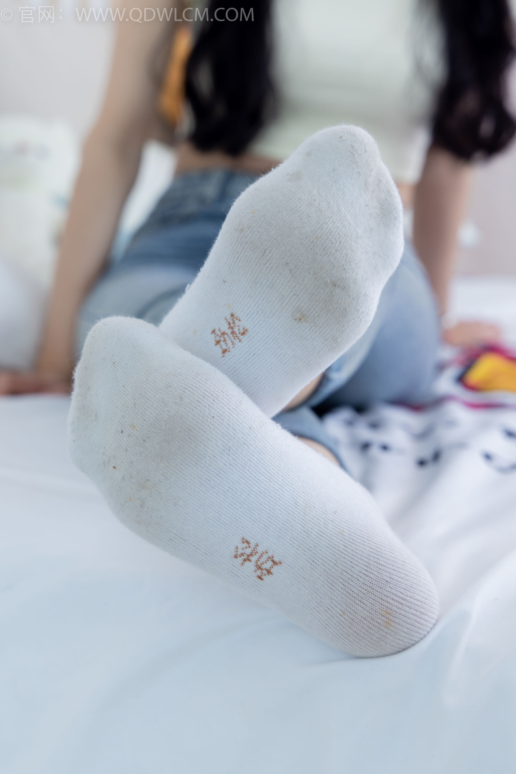 物恋传媒 No.1783 绒绒 -运动鞋、自然穿脏白棉袜 第48张图