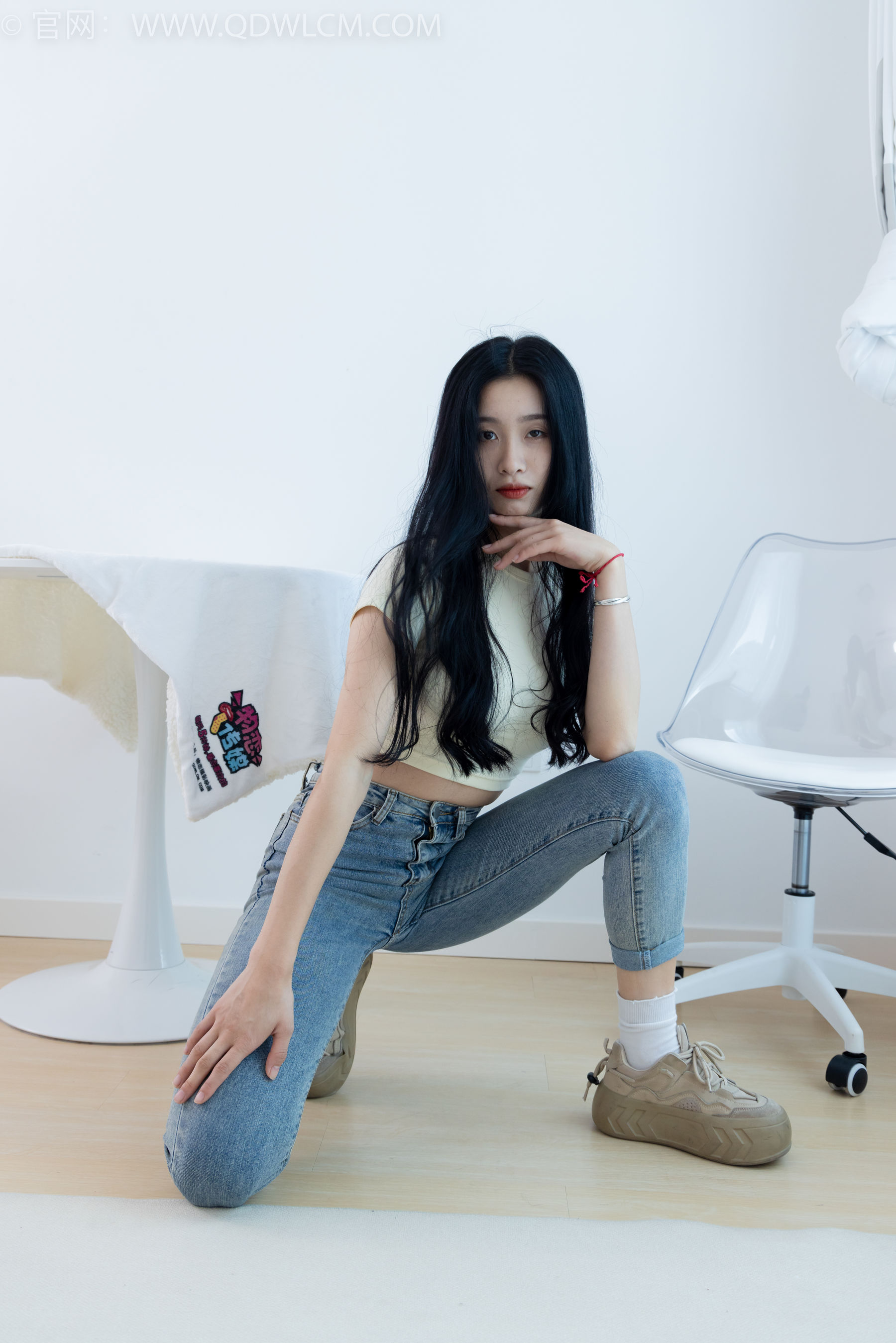物恋传媒 No.1783 绒绒 -运动鞋、自然穿脏白棉袜 第92张图