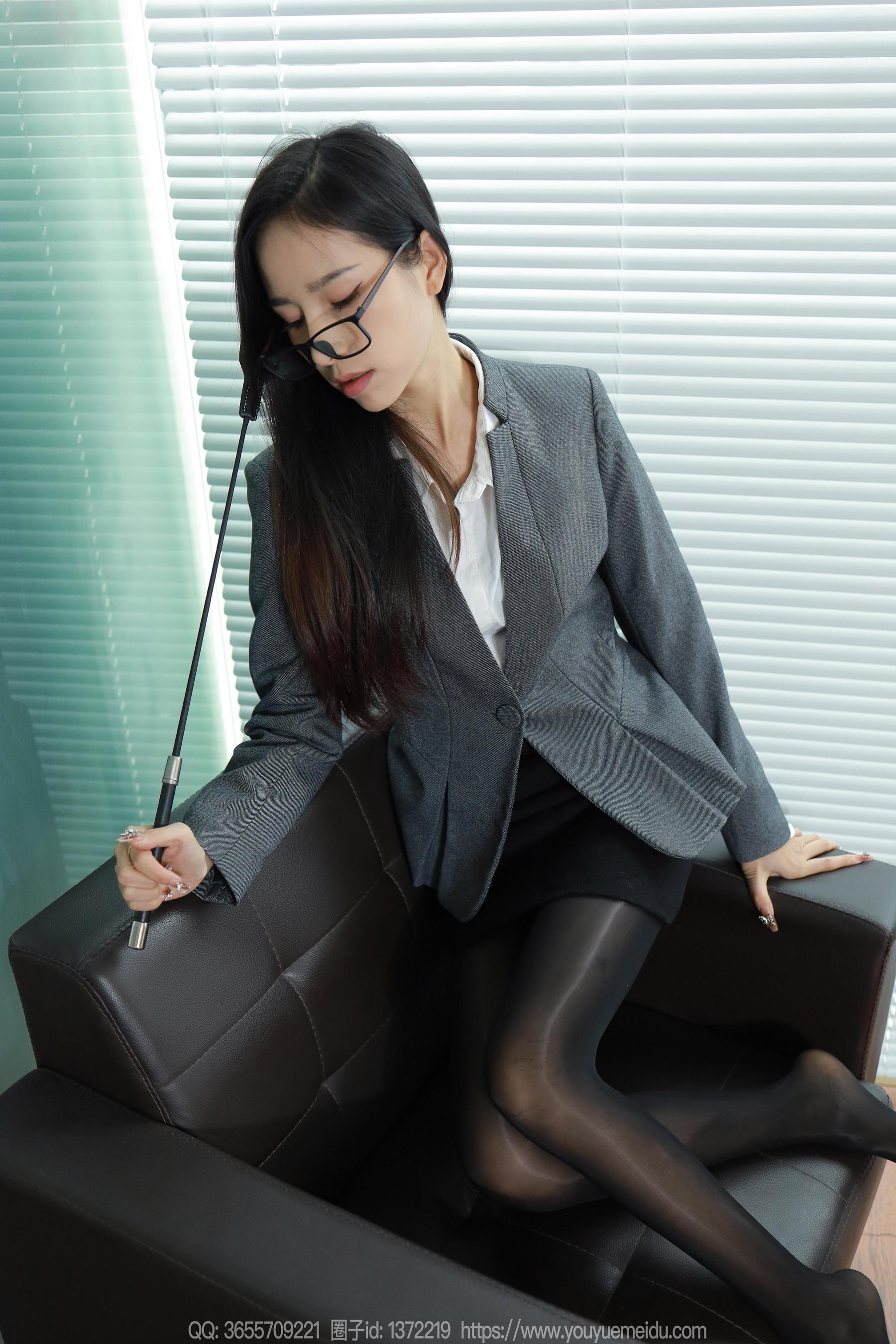 IESS异思趣向 - 模特： 美子 《麻辣女教师》 第63张图