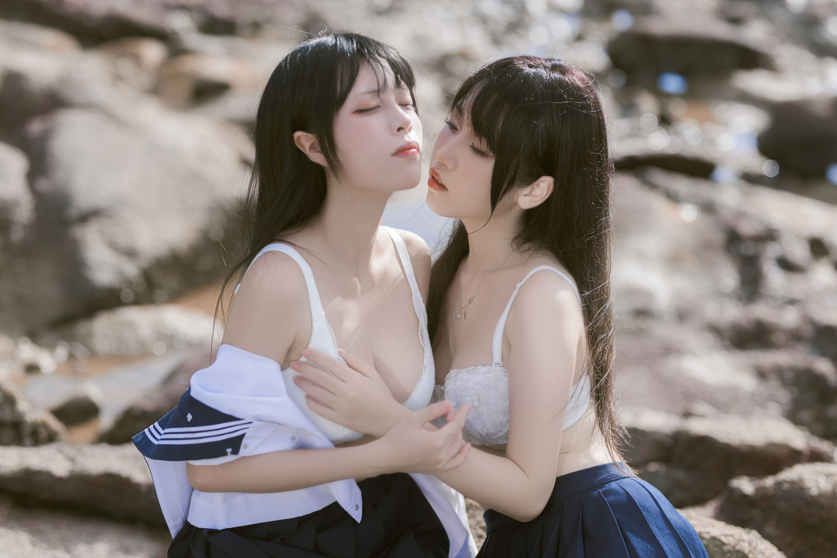 微博人气Coser 不呆猫&三無人型 - 水手服百合黑丝 第34张图