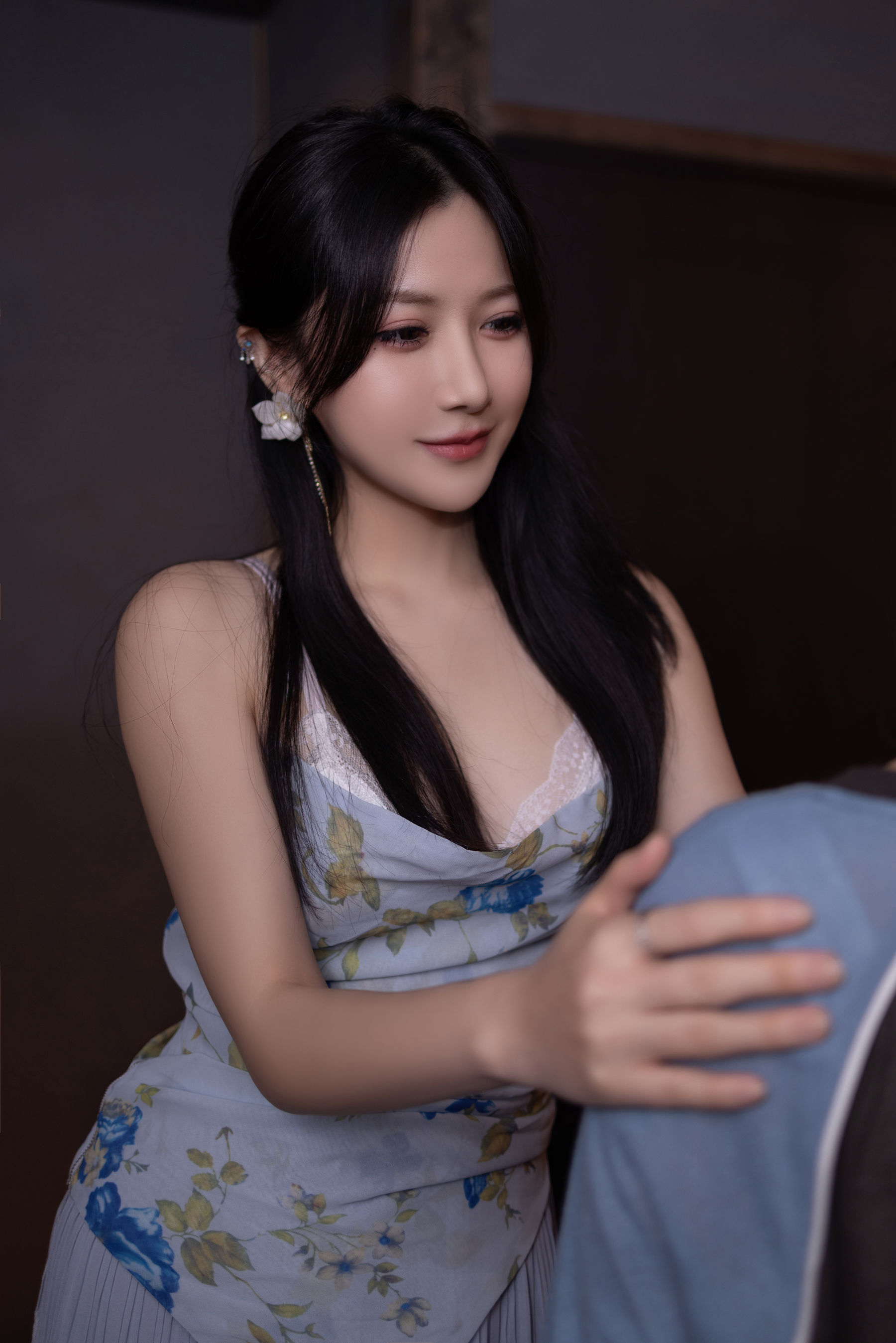 鱼子酱 她的体香写真 第4张图
