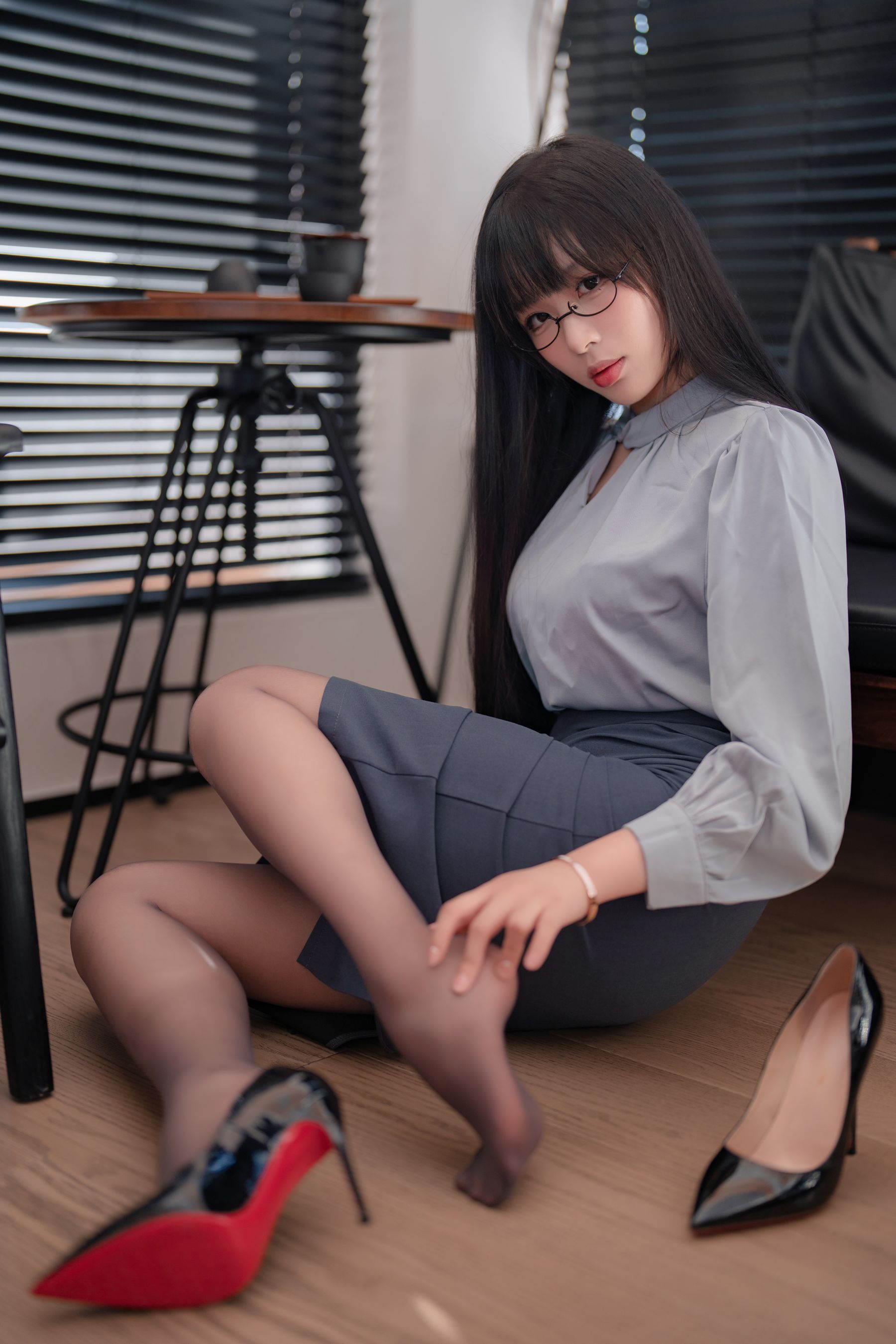 轩萧学姐 - 蓝裙OL 第36张图