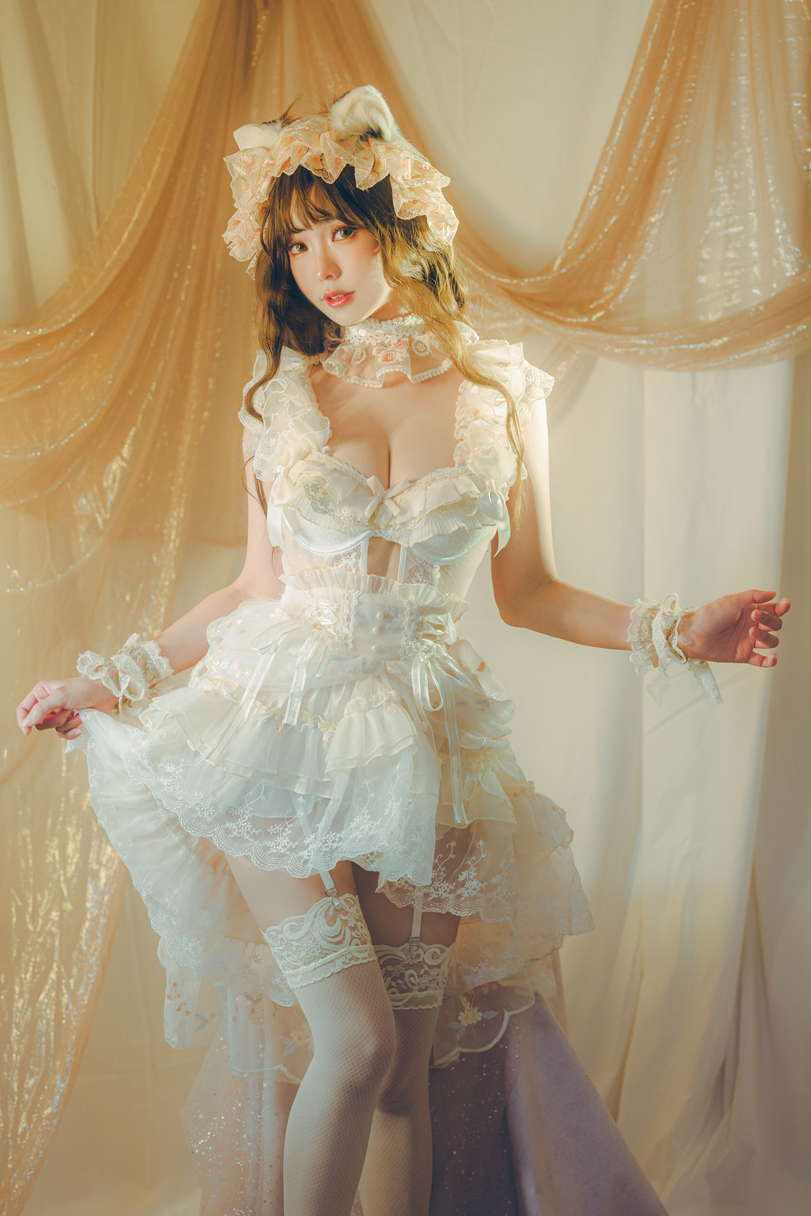 Ely_eee (ElyEE子) - Red panda~Lingerie 小熊貓古典蕾絲 第1张图