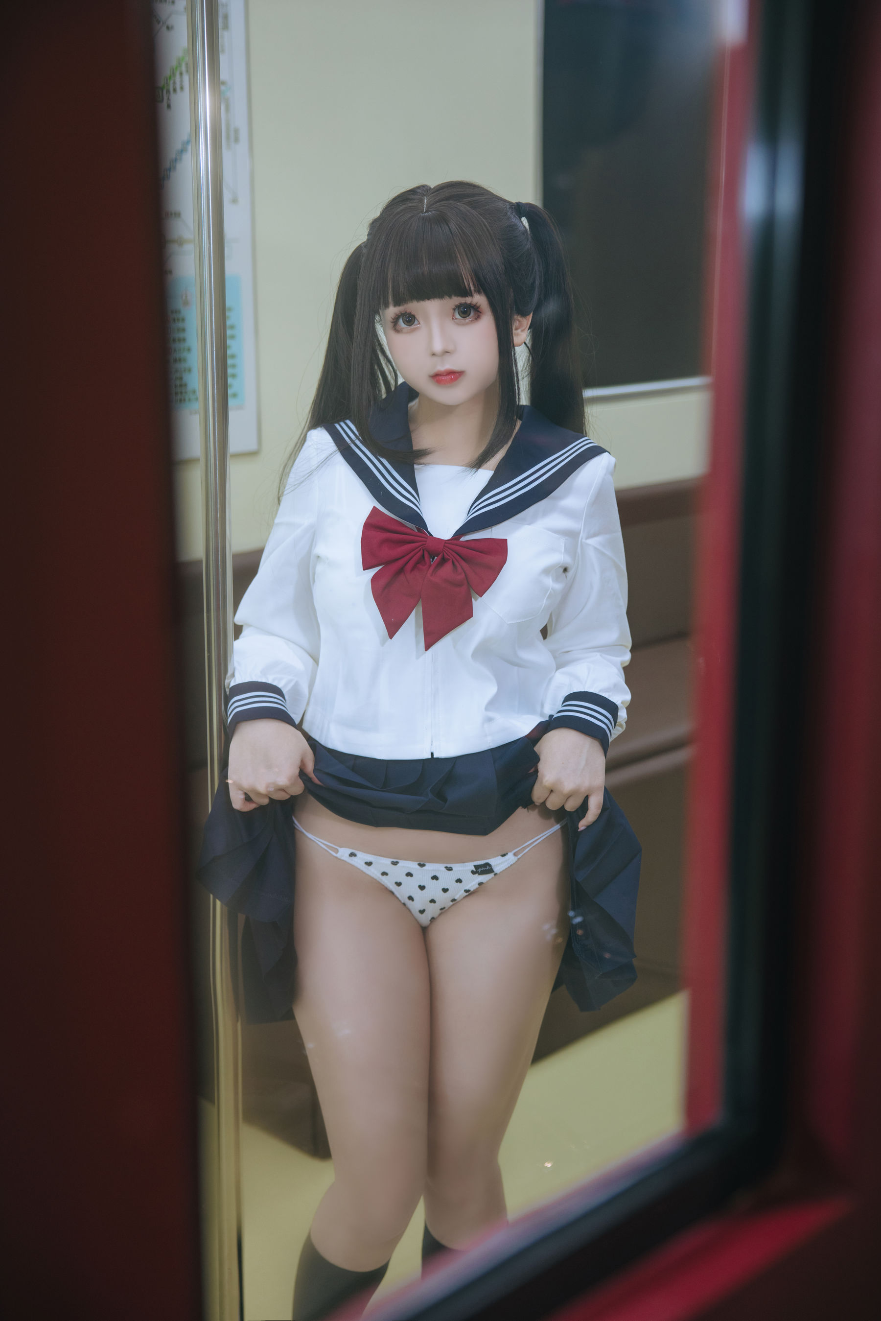 Cosplay日奈娇 - 列车JK 第4张图